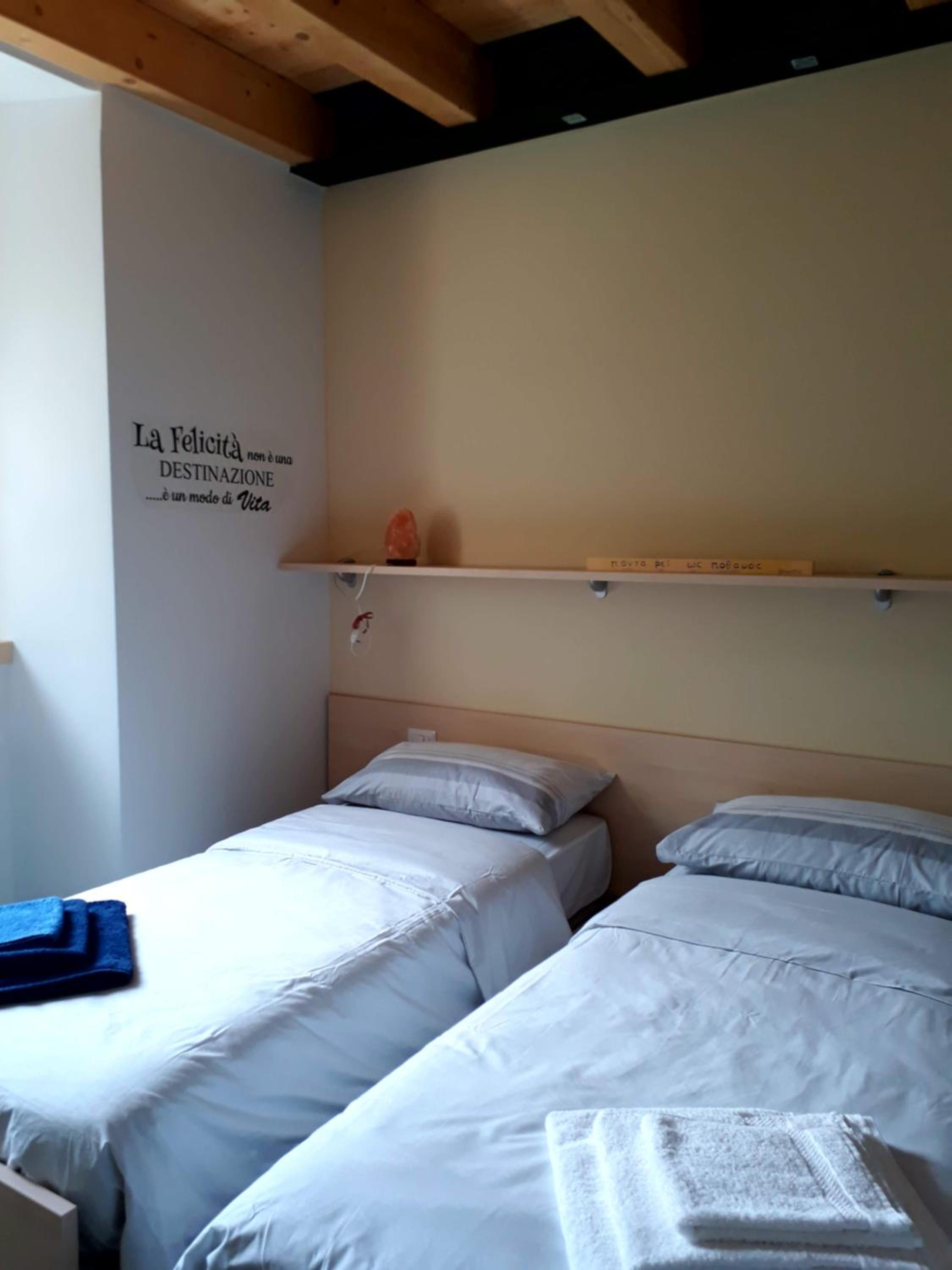 Deluxe Double Room with Shower photo 1