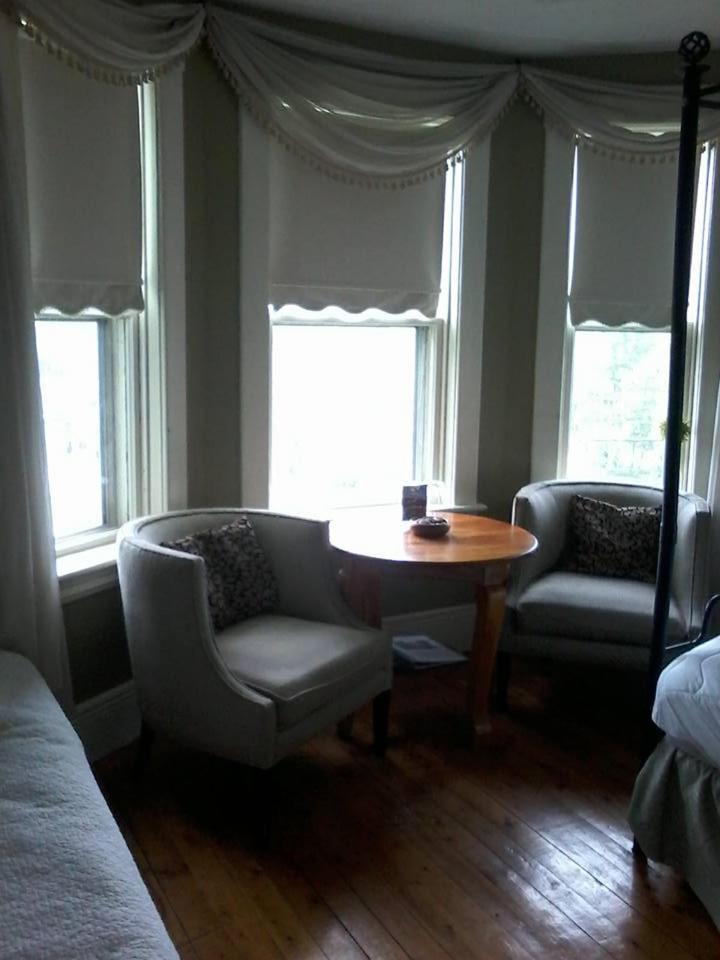 Queen Room photo 3