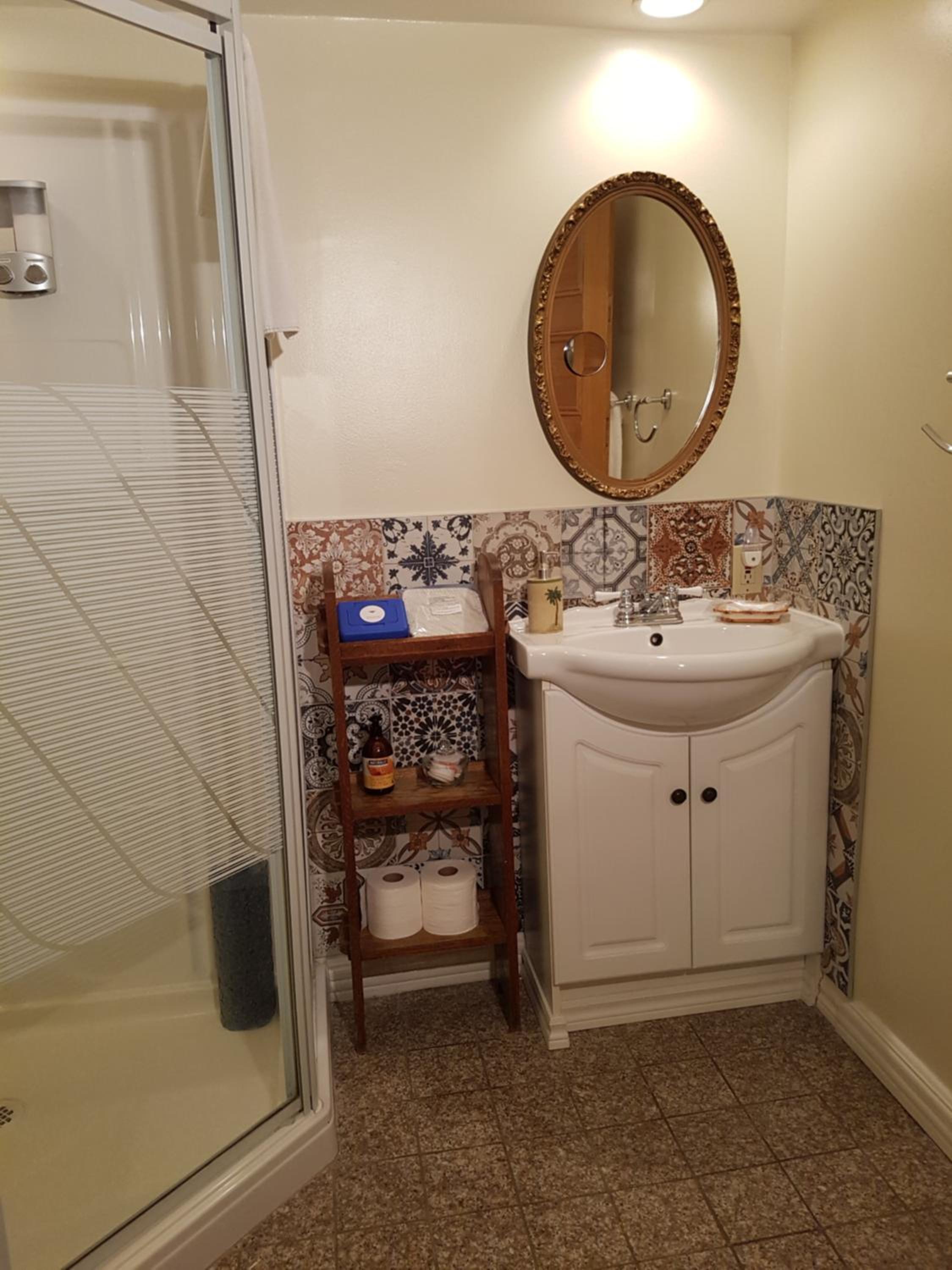 Queen Room photo 2