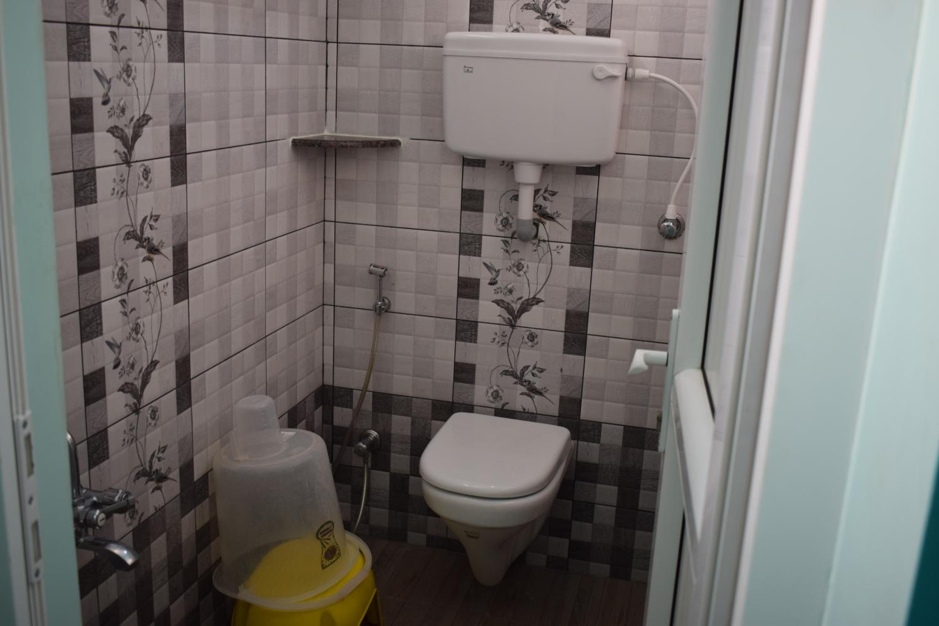 Deluxe Double Room - Photo 11
