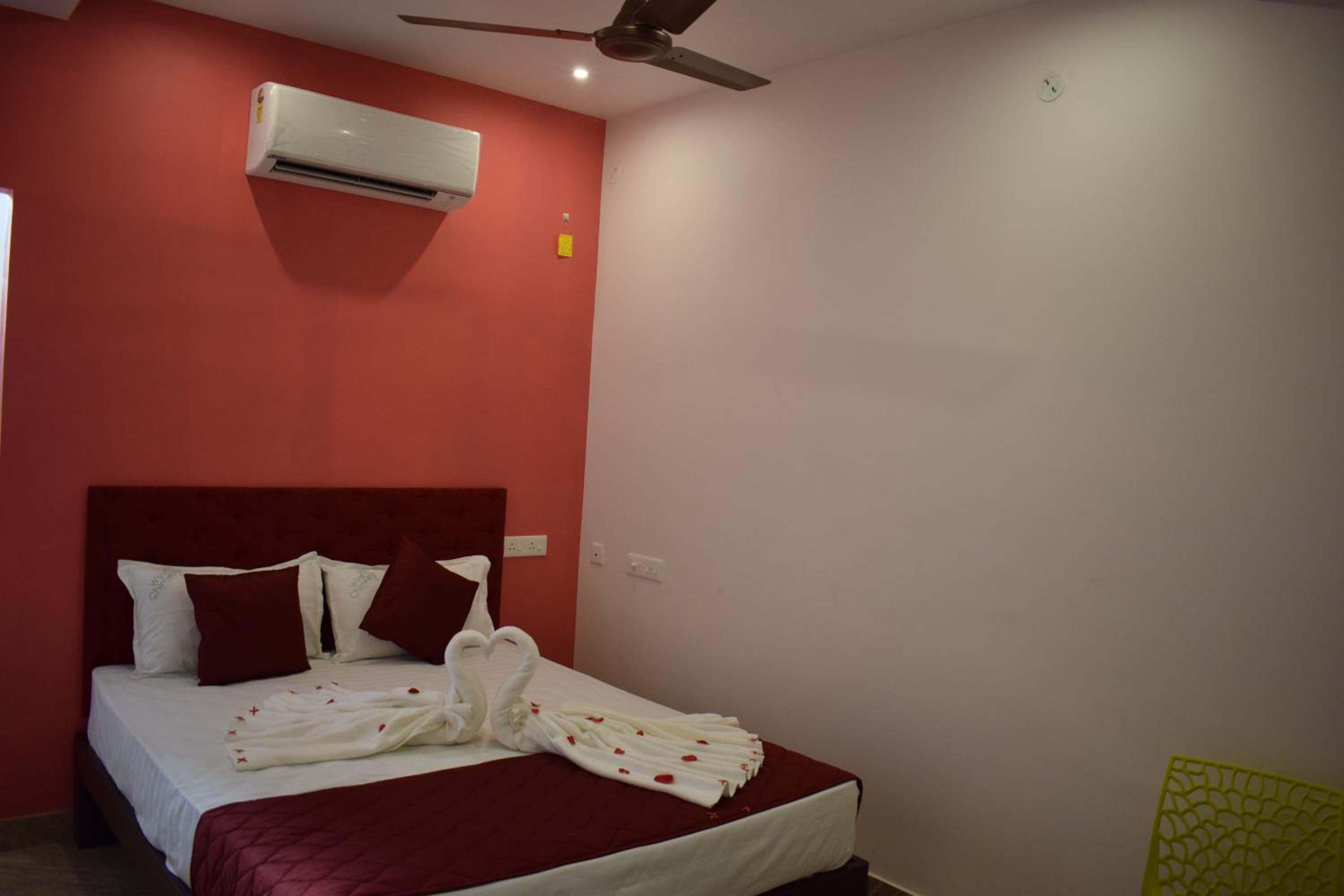 Deluxe Double Room - Photo 8