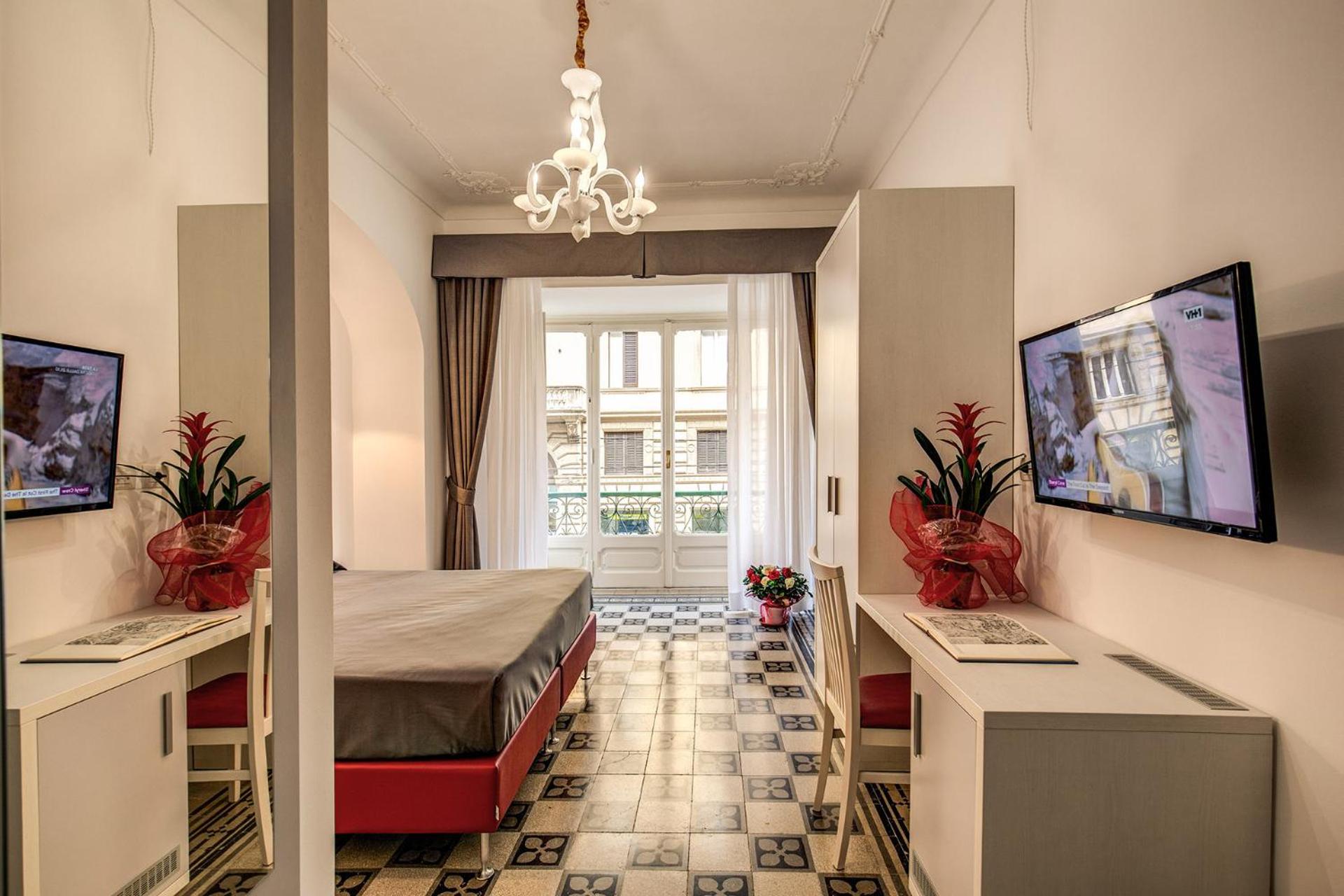 Superior Double or Twin Room with City View photo 3