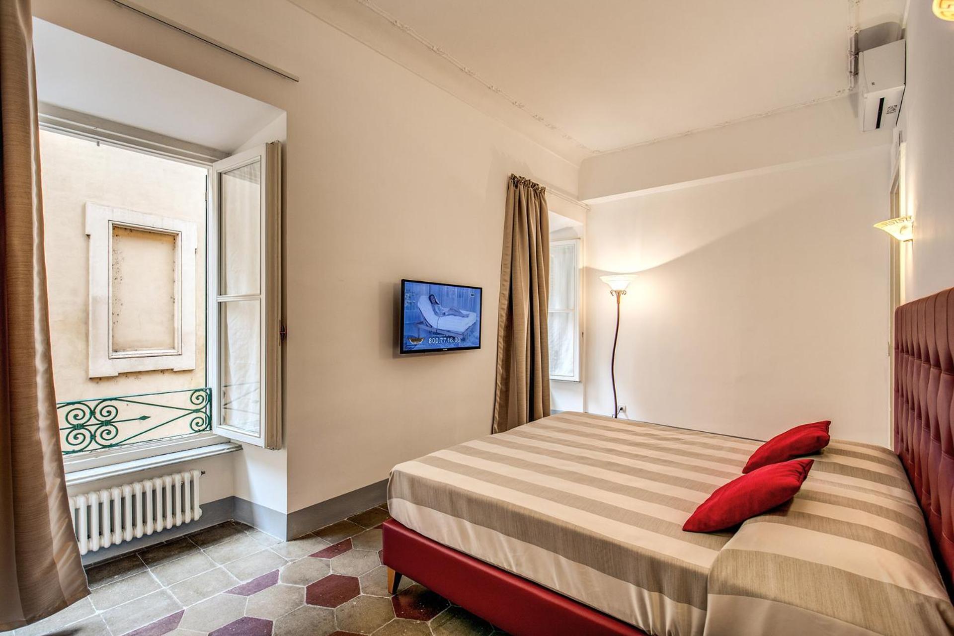 Double or Twin Room with Private Bathroom photo 2