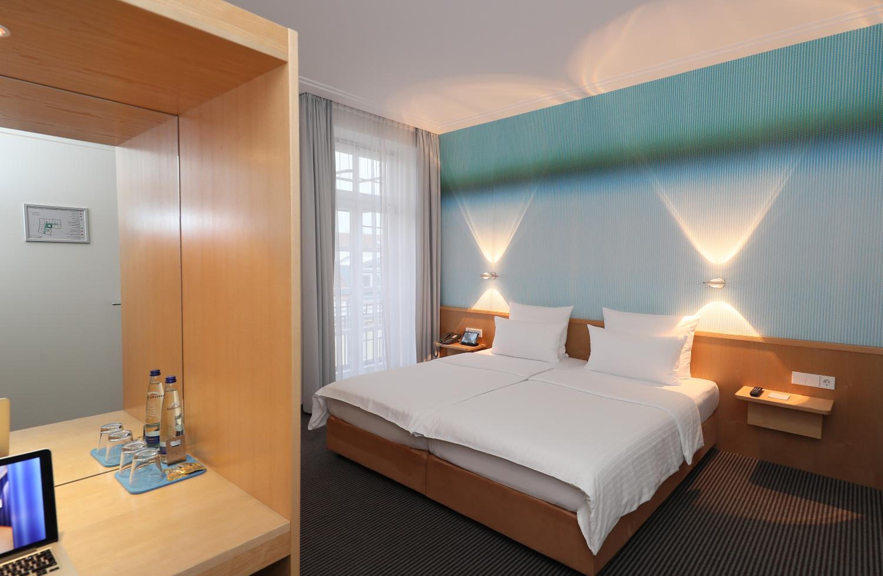 Quiet Double Room thumbnail 5