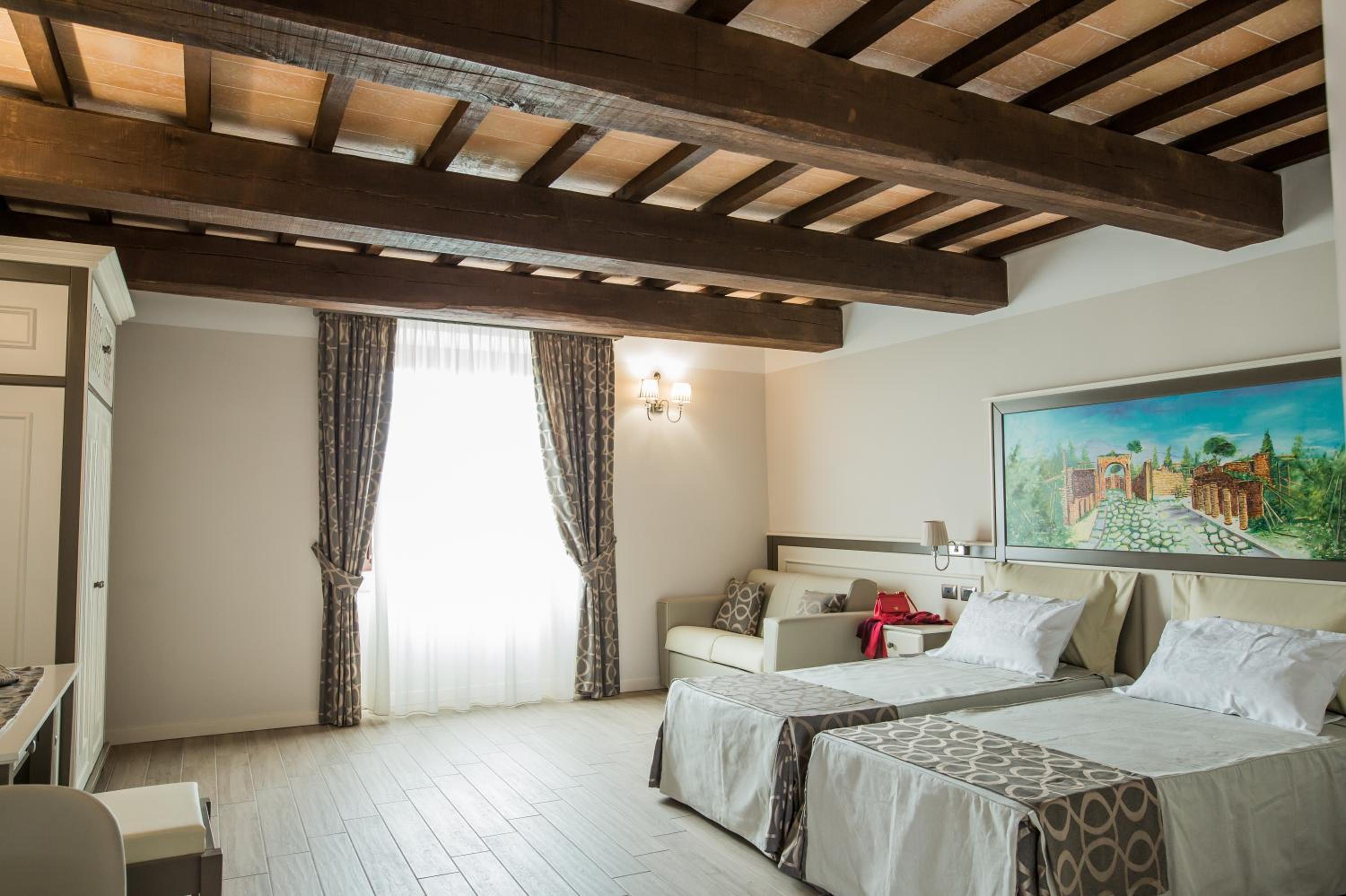 Double or Twin Room with Private Bathroom - Photo 1