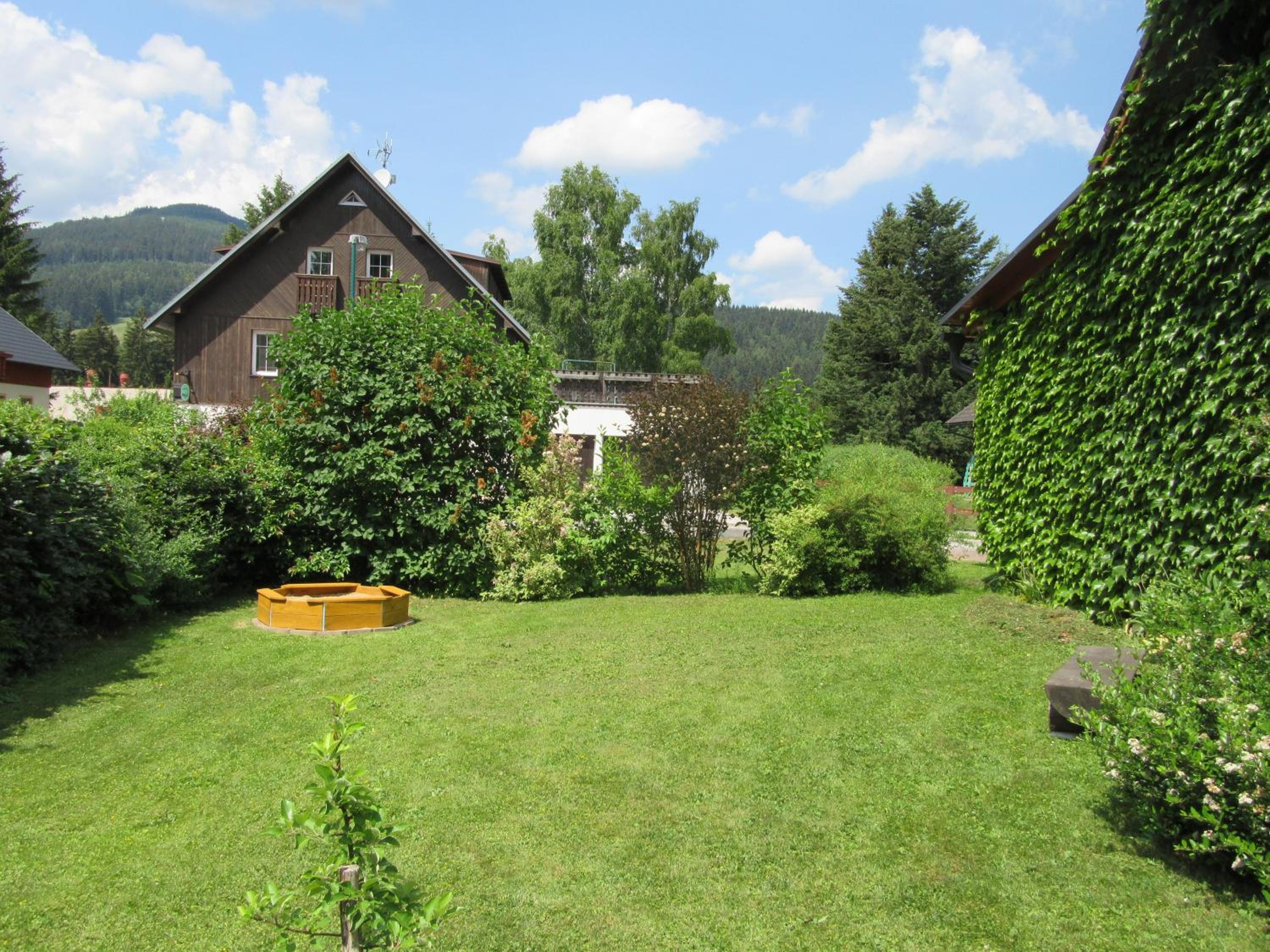 Studio Apartment with Mountain View photo 2