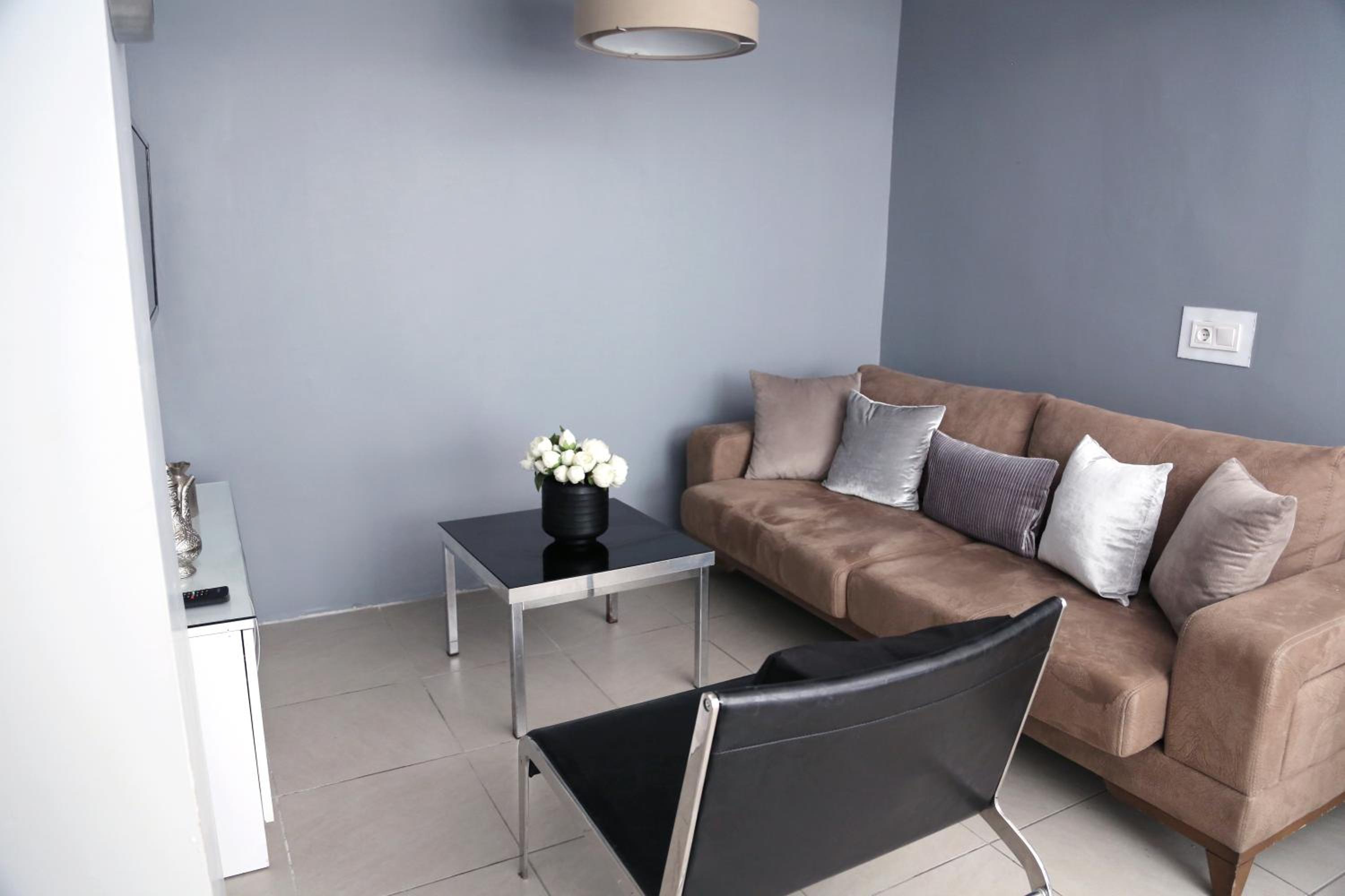 Apartment - Ground Floor photo 3