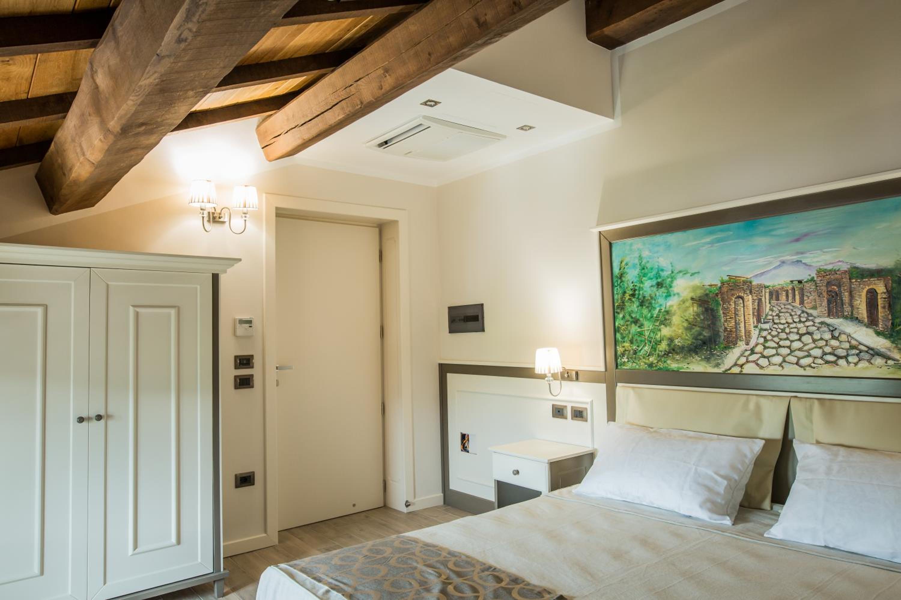 Superior Queen Room - Photo 1