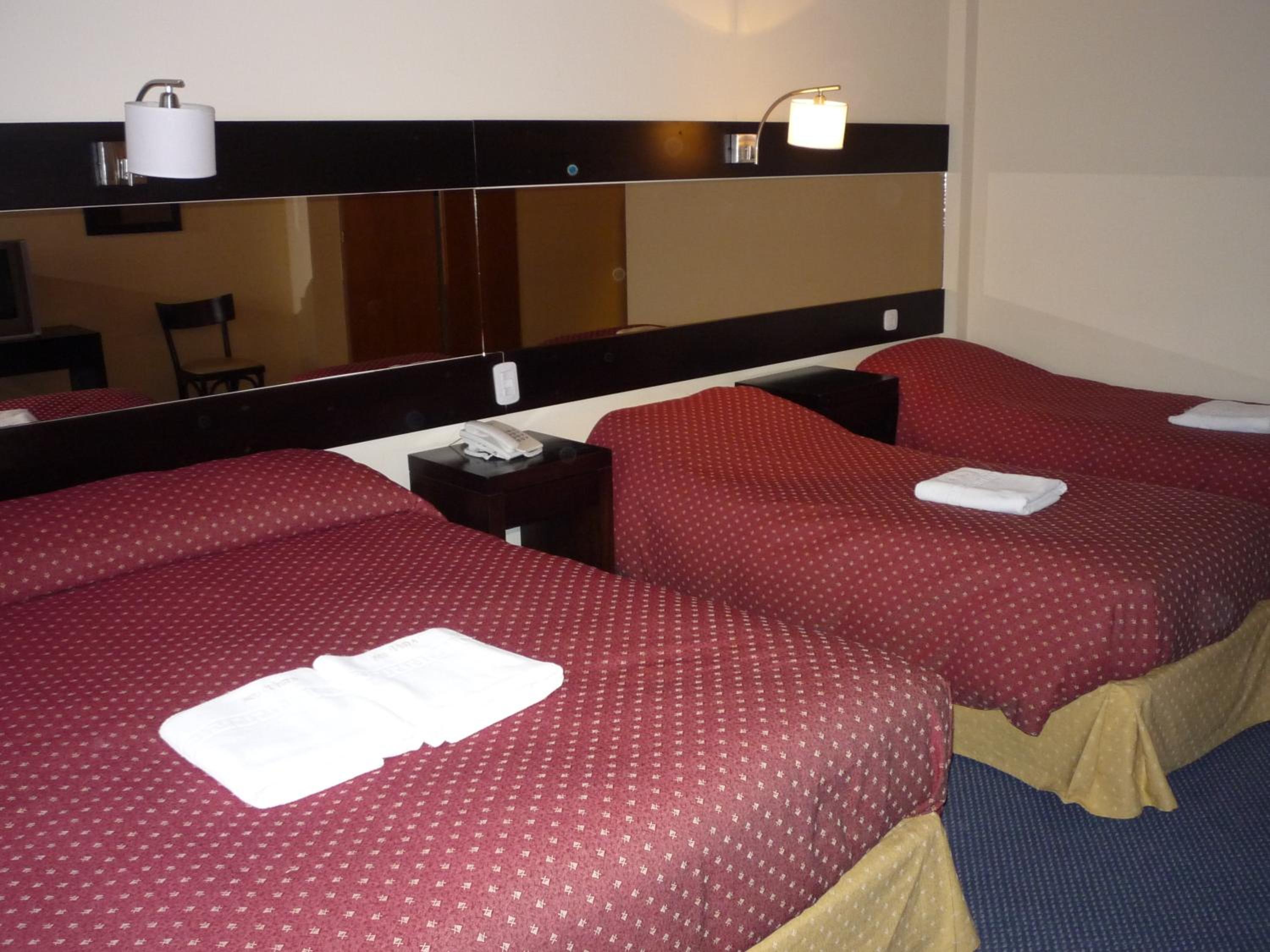 Classic Quadruple Room photo 3