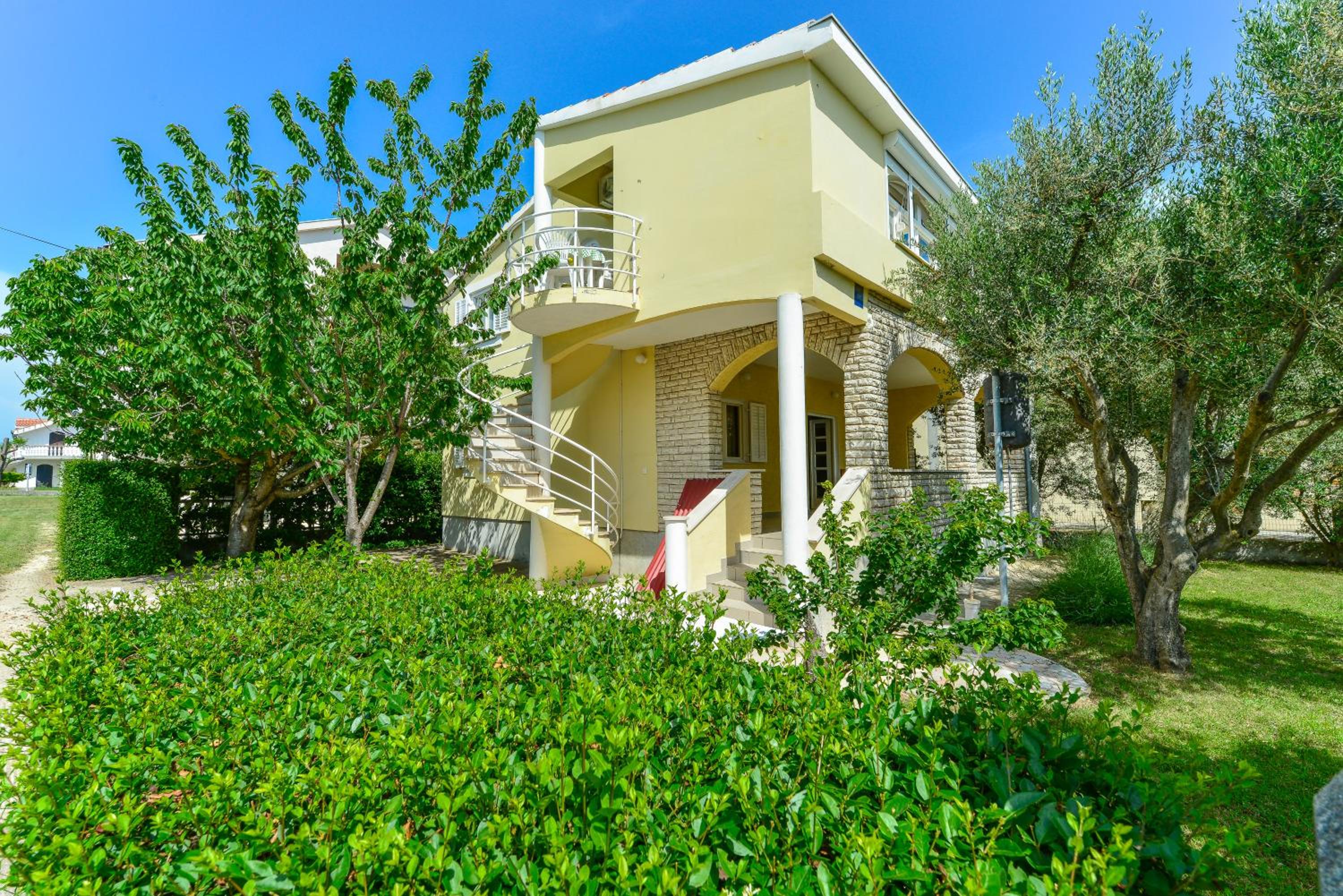 One Bedroom Apartment with Balcony and Sea View photo 2