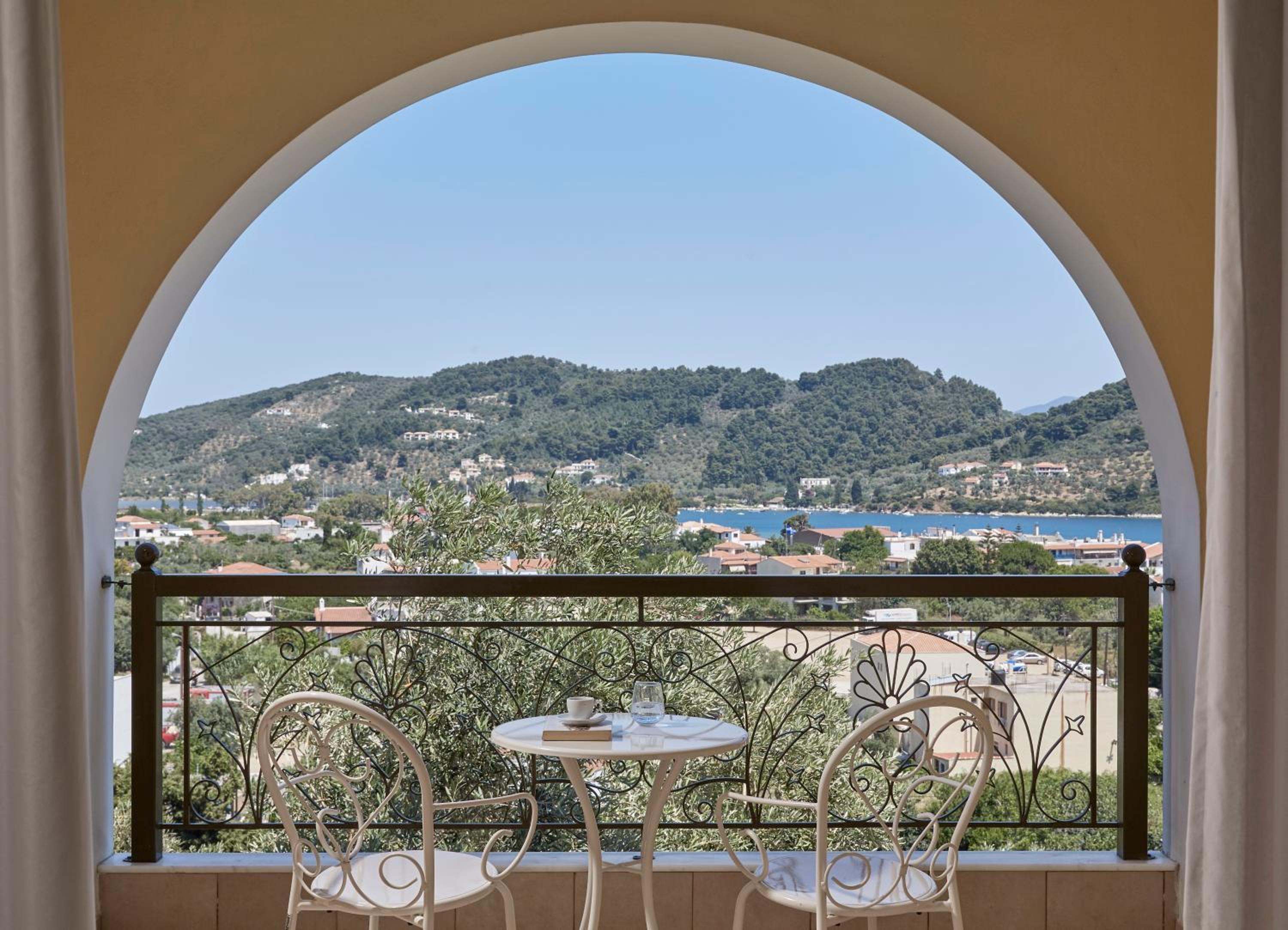 2 Bedroom Sea View Residence