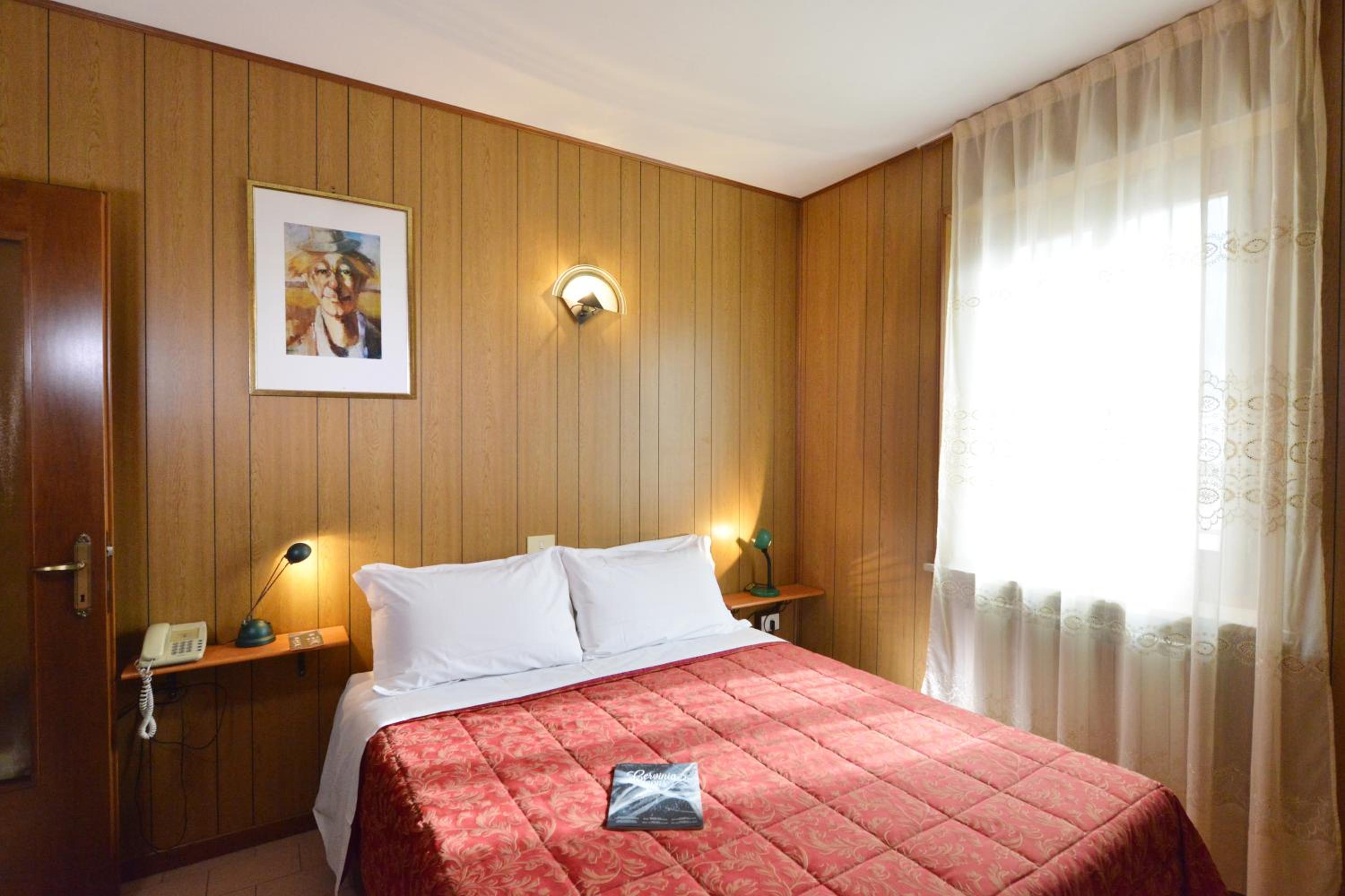 One-Bedroom Apartment (3 Adults)