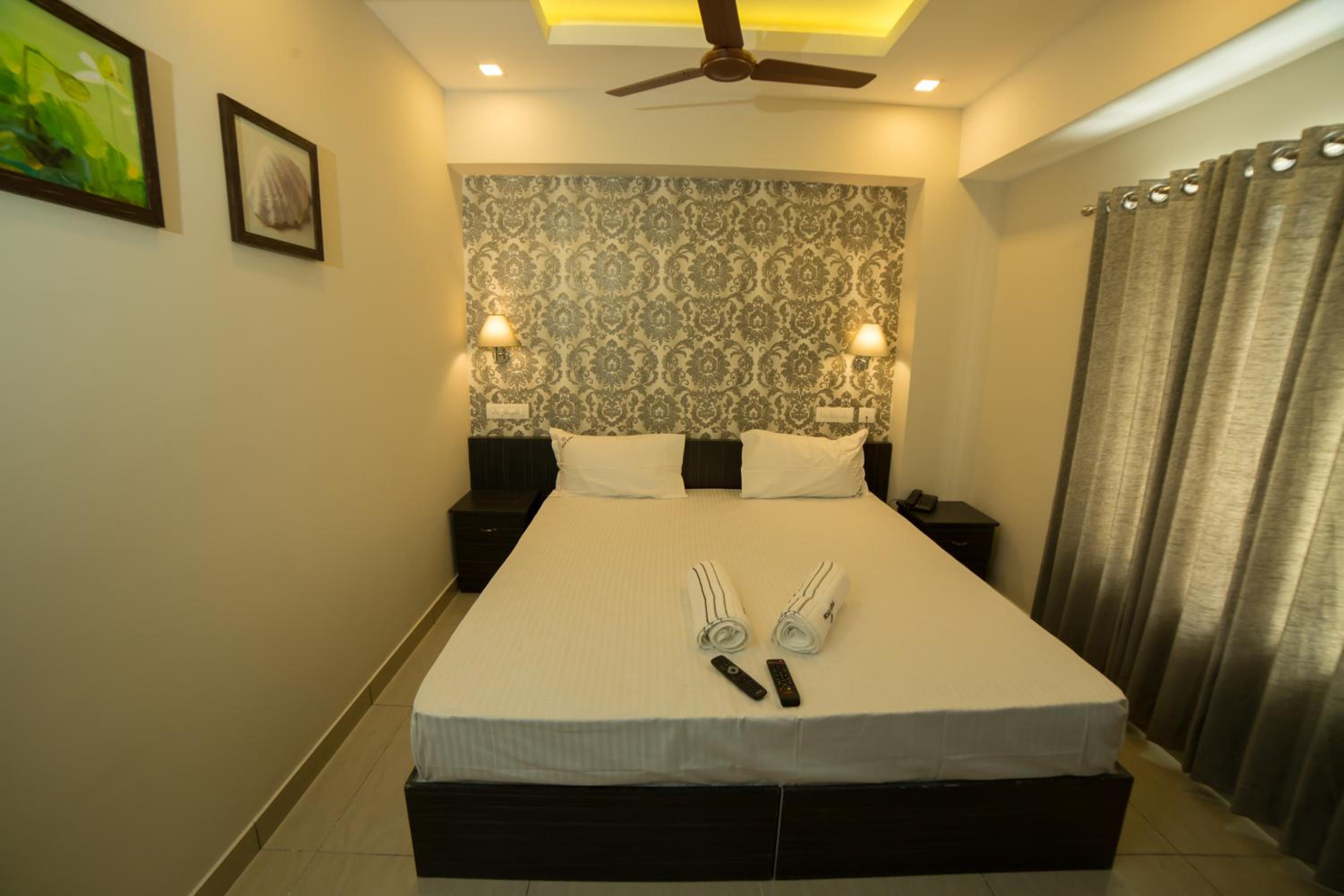 Standard Double Room with Fan photo 1