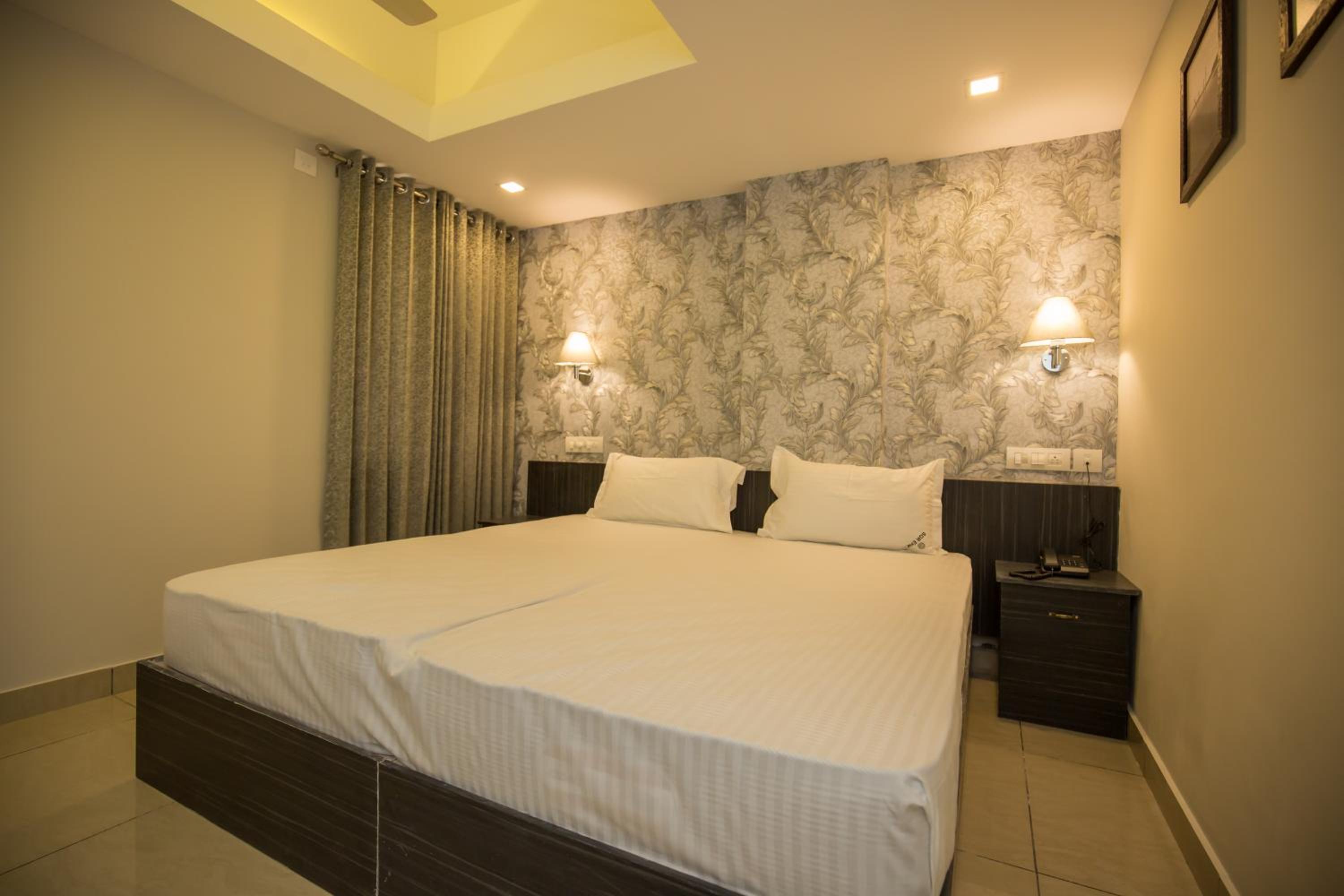 Standard Double Room with Fan photo 3