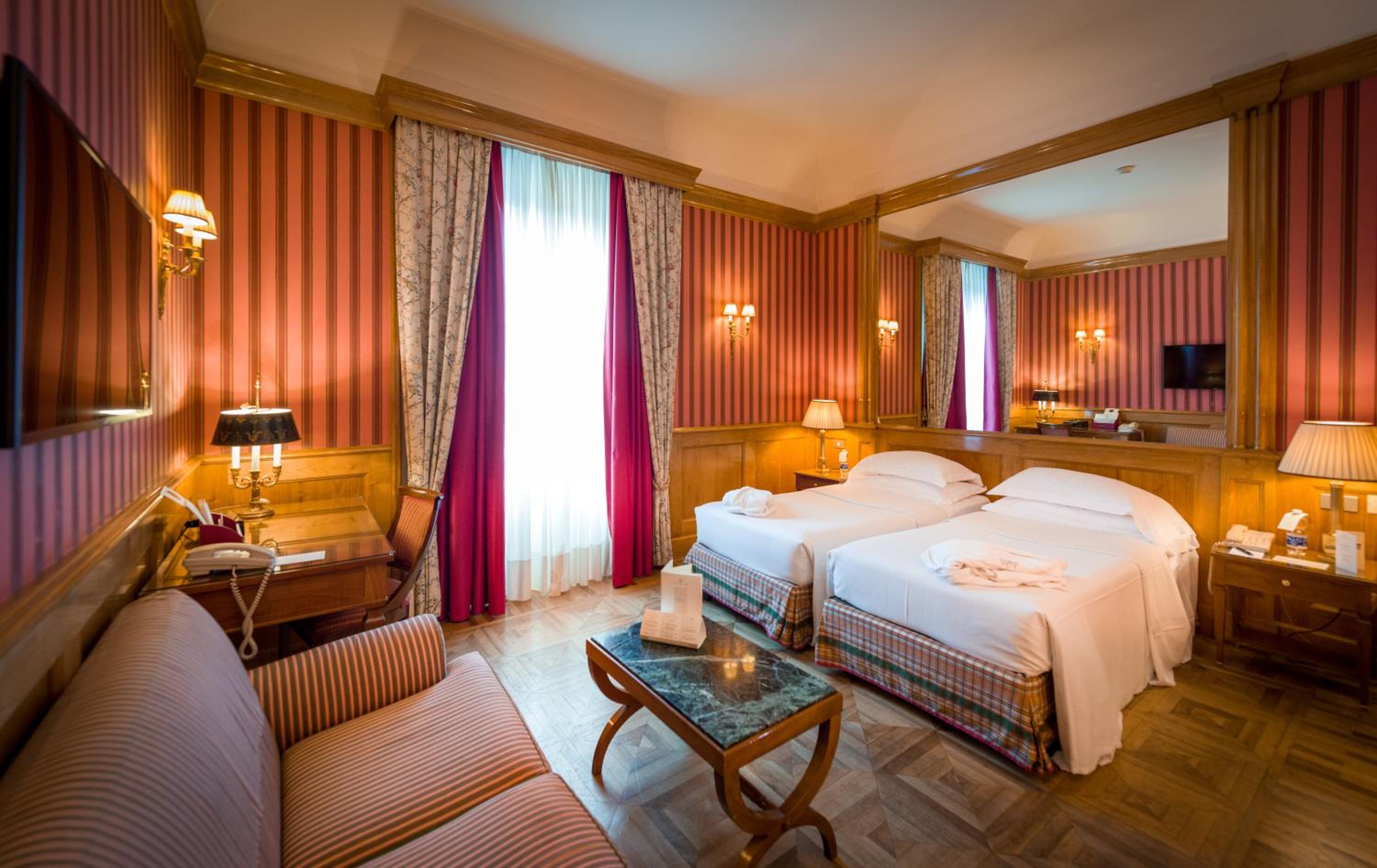 Deluxe Double Room photo 3