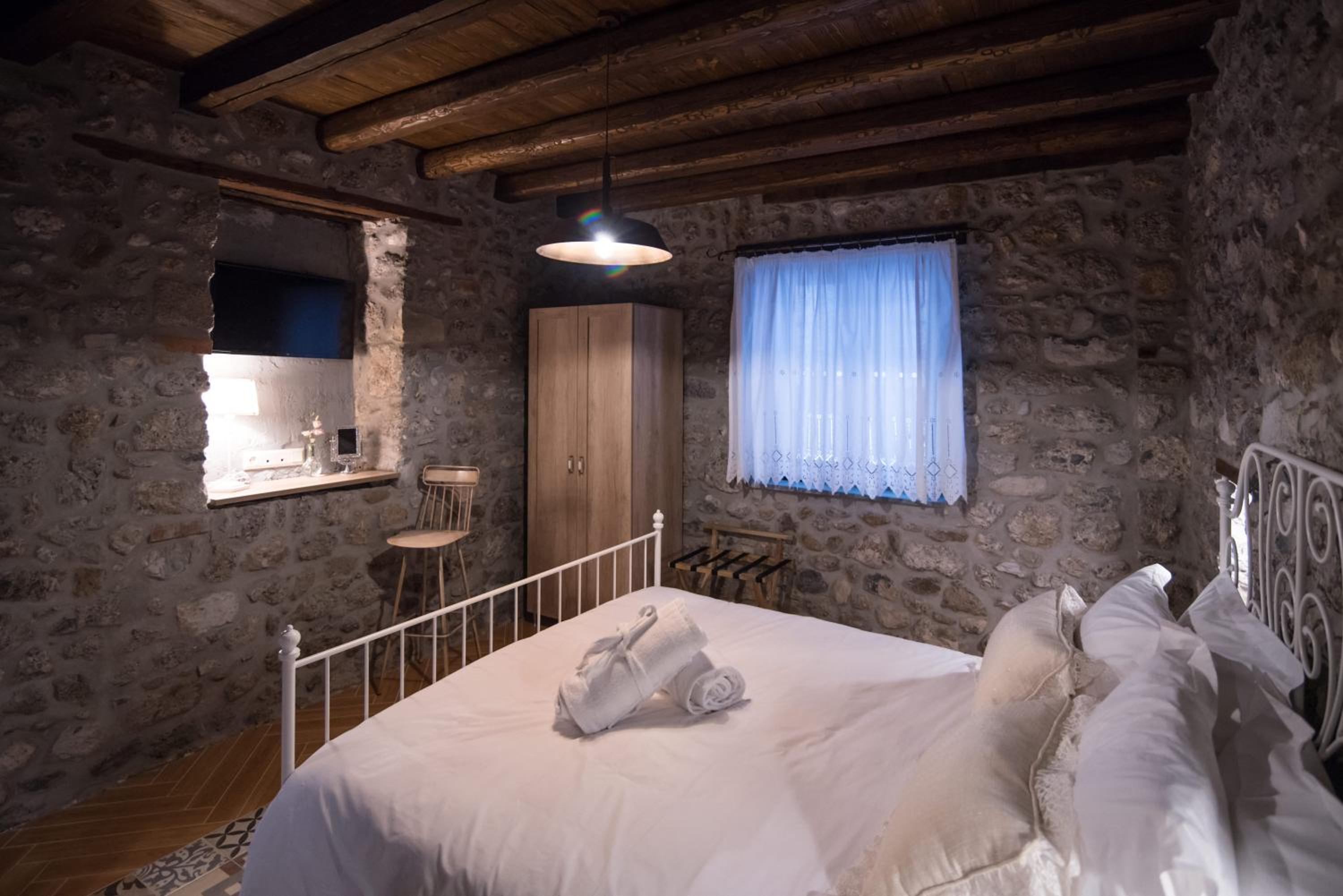 Deluxe Double Room (Melpomeni) - Photo 5