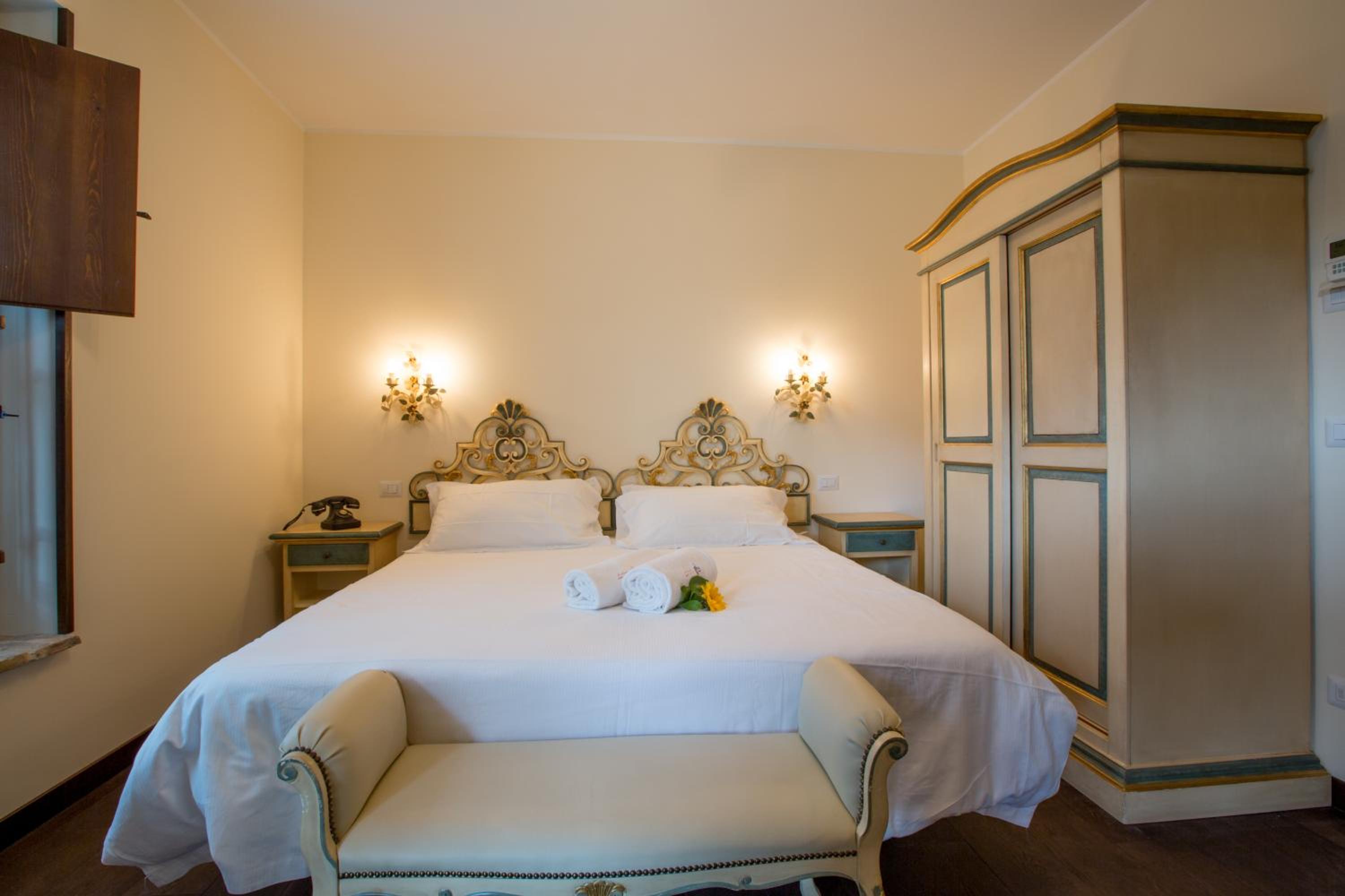 Classic Double Room - Photo 1