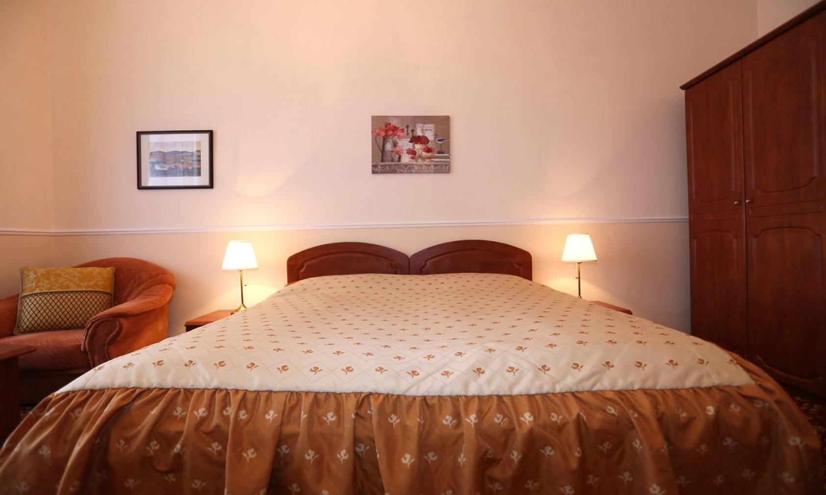Suite - Photo 2