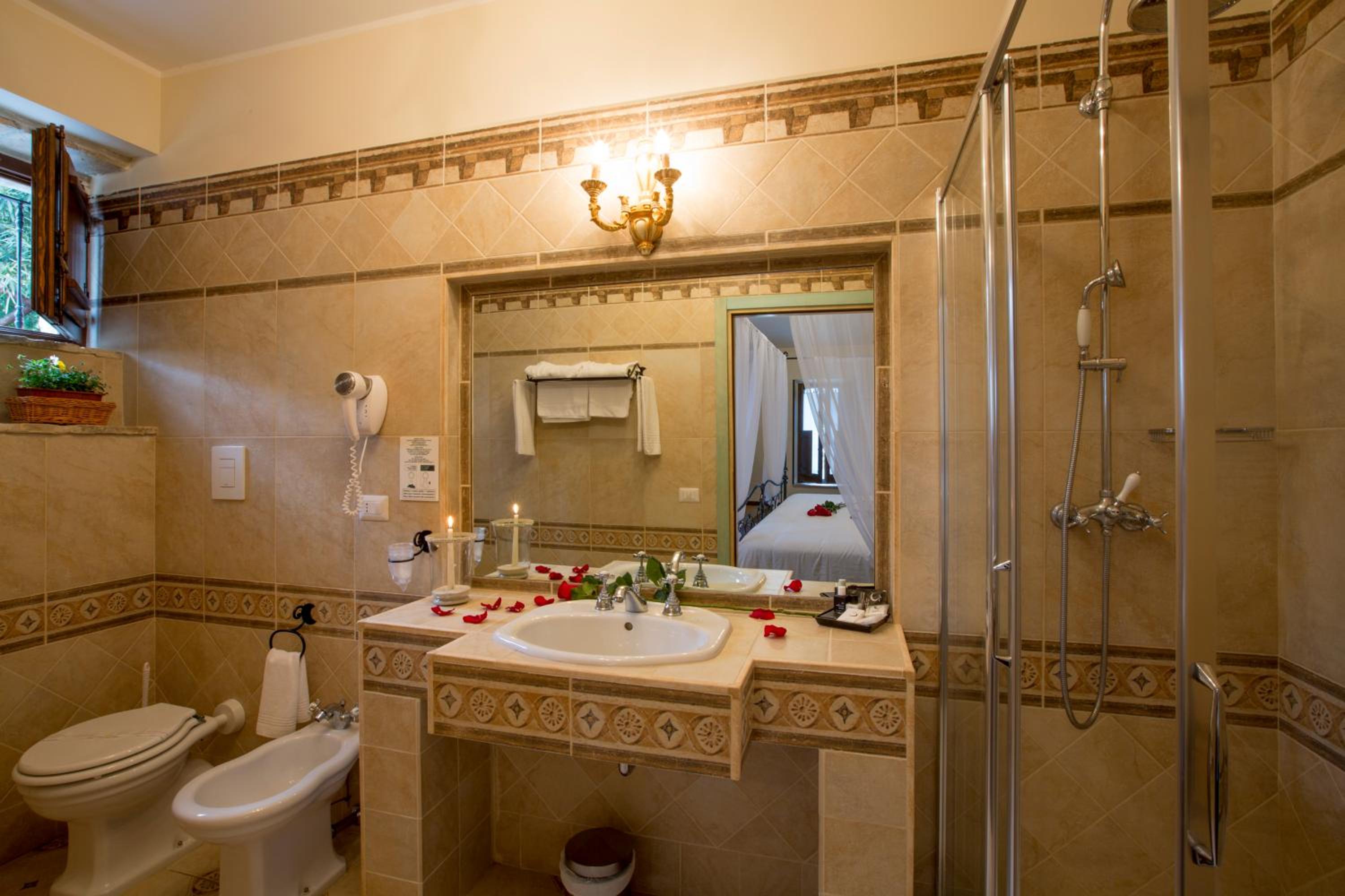 Superior Double Room - Photo 4