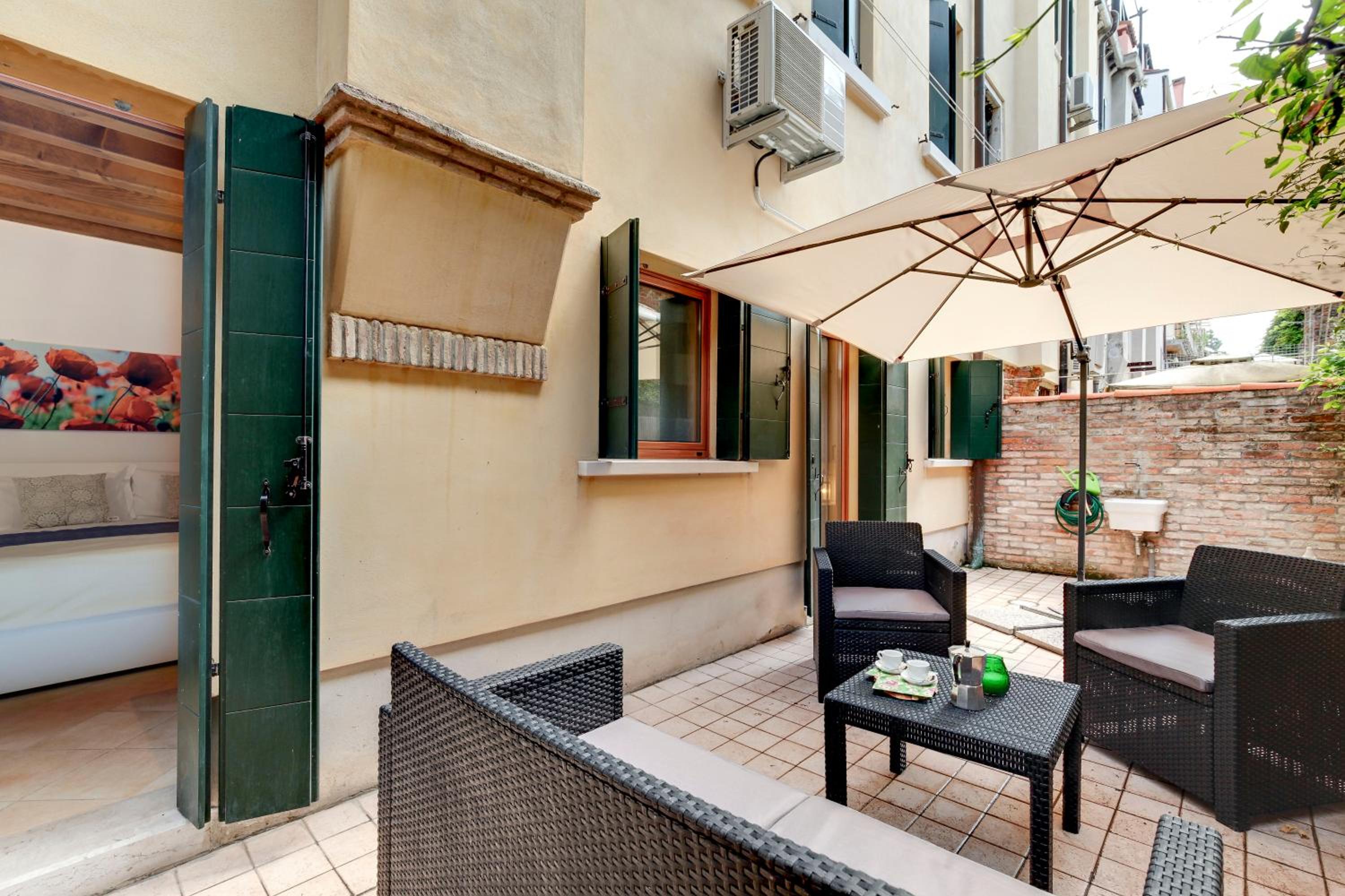 Apartment - Ground Floor with Terrace photo 2