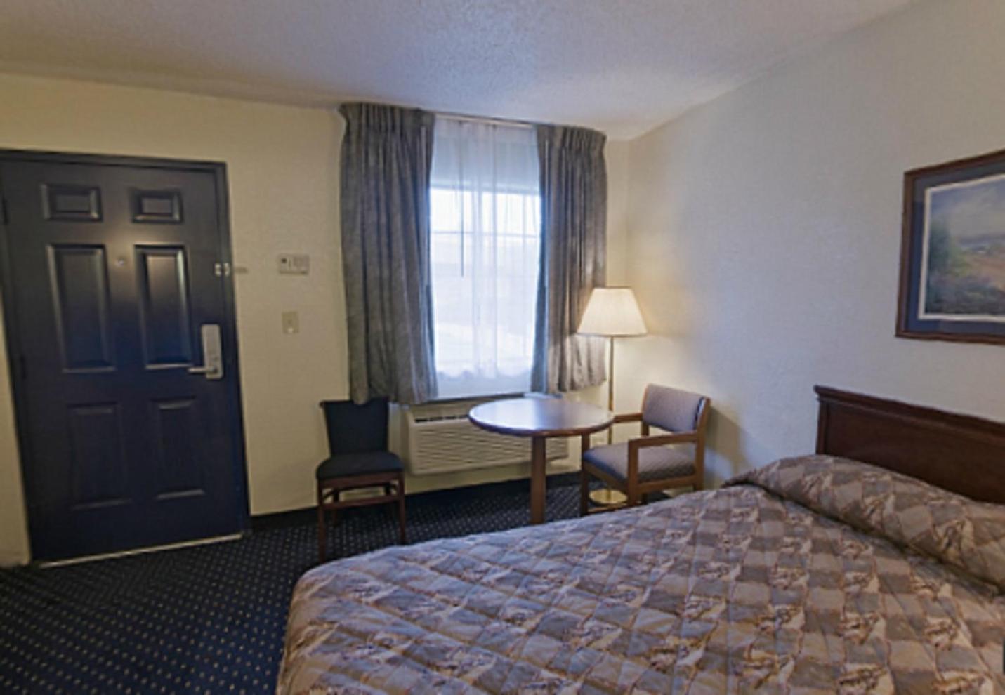 Double Room with Two Double Beds - Non-Smoking - Photo 1