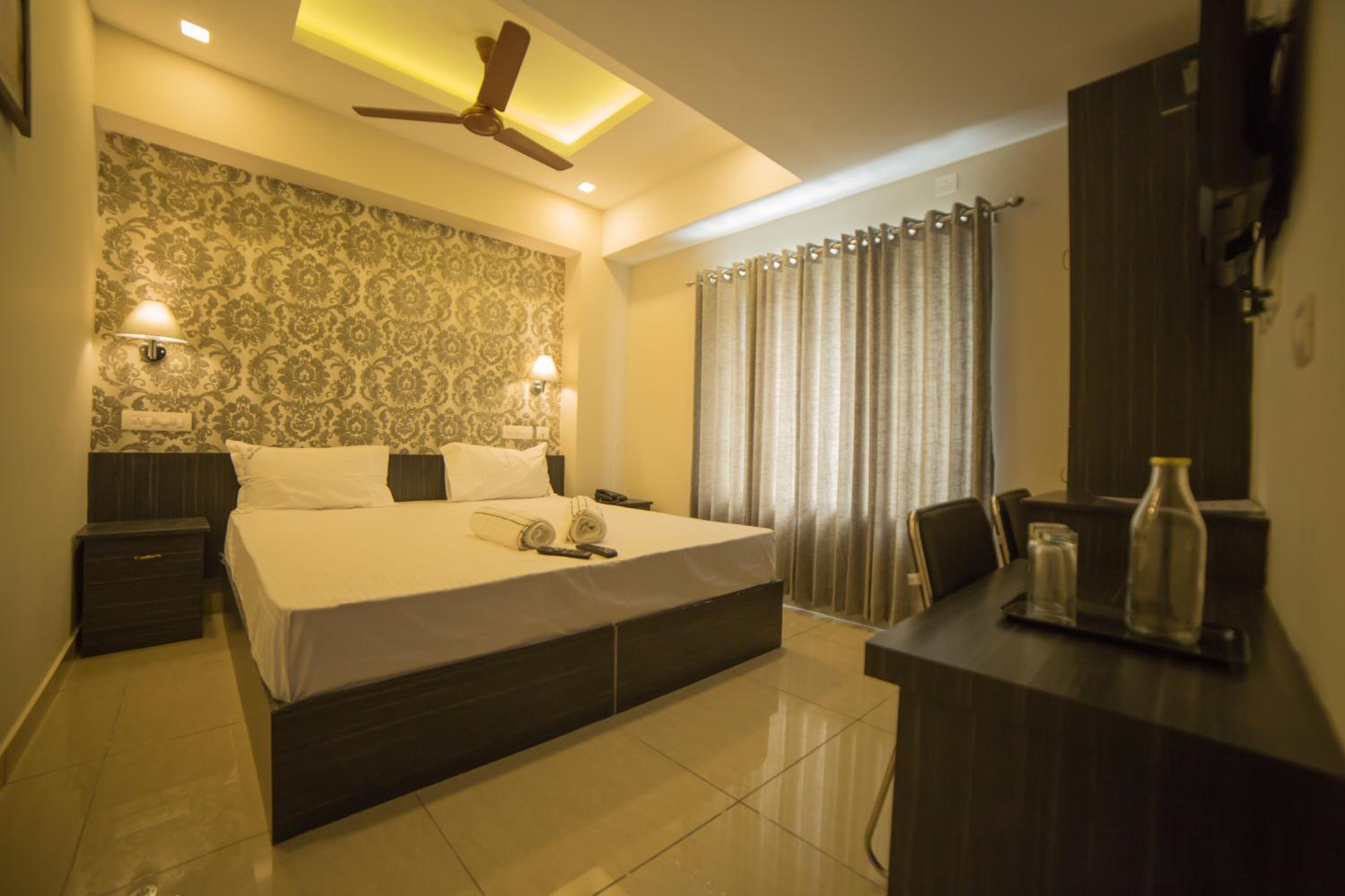 Deluxe Double Or Twin Room photo 2