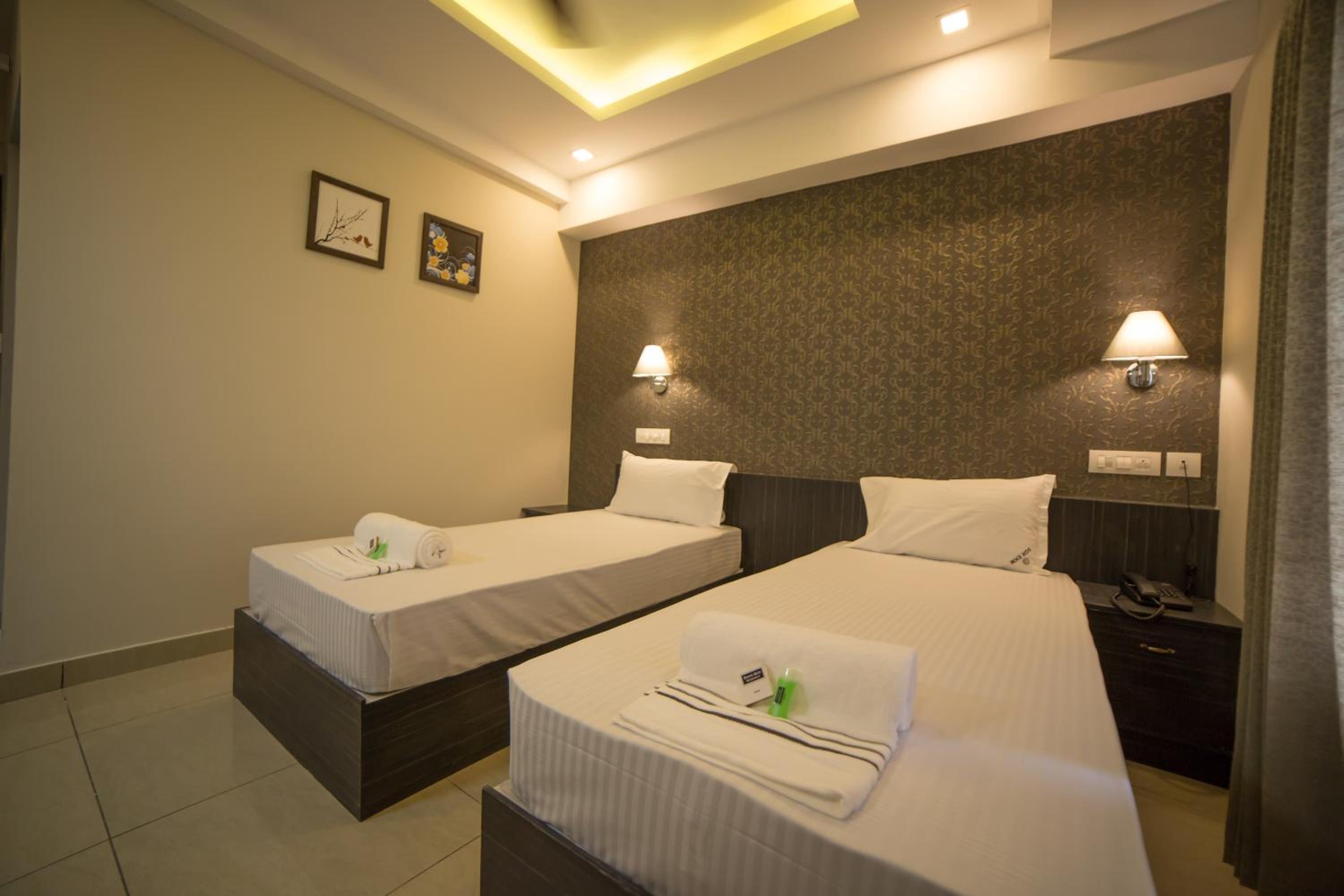 Deluxe Double Or Twin Room photo 3