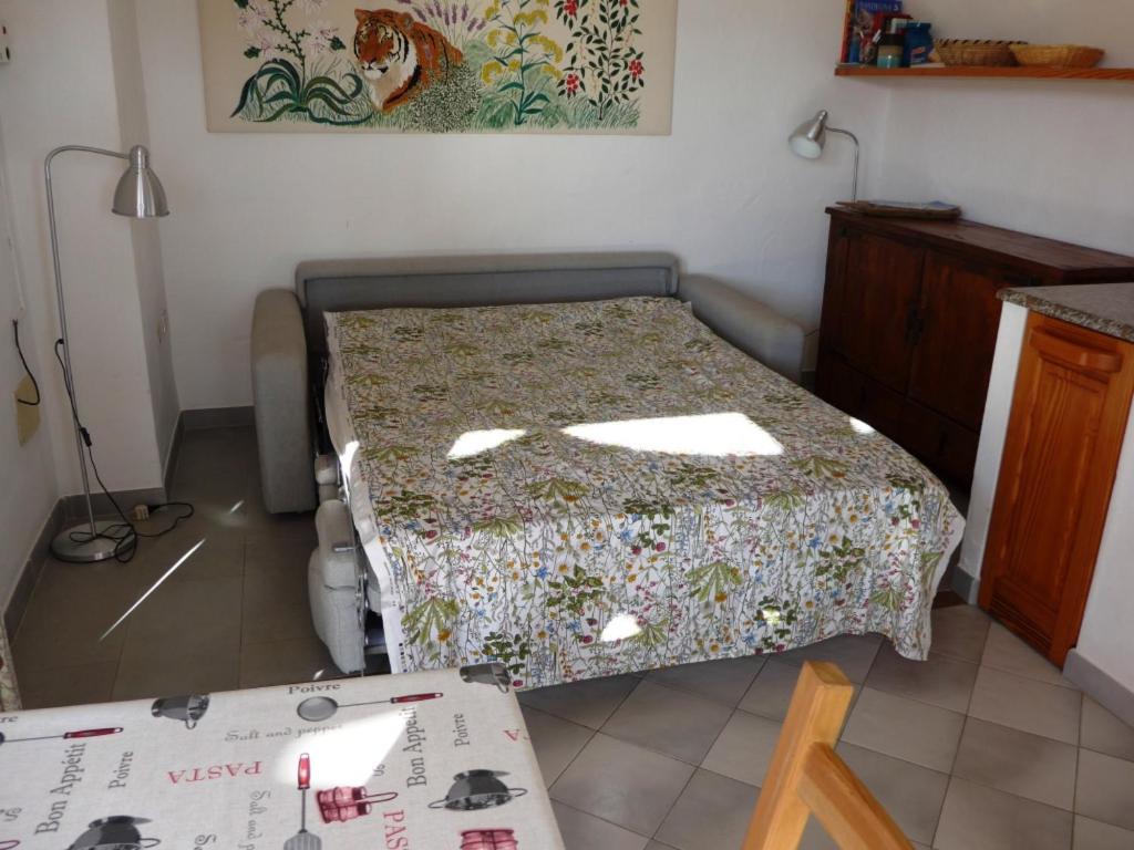 Studio Apartment with Sea View