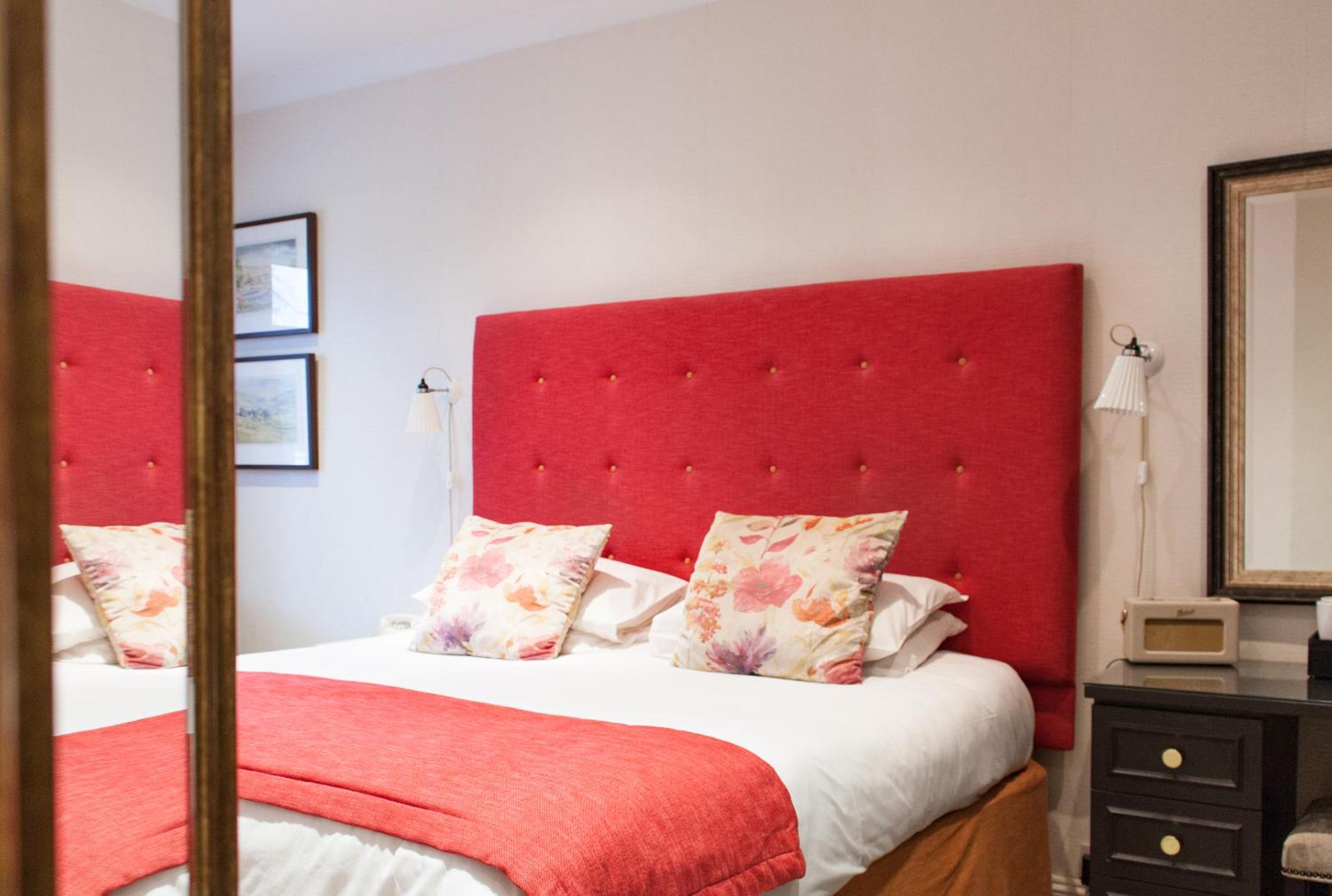 Classic Double or Twin Room photo 3