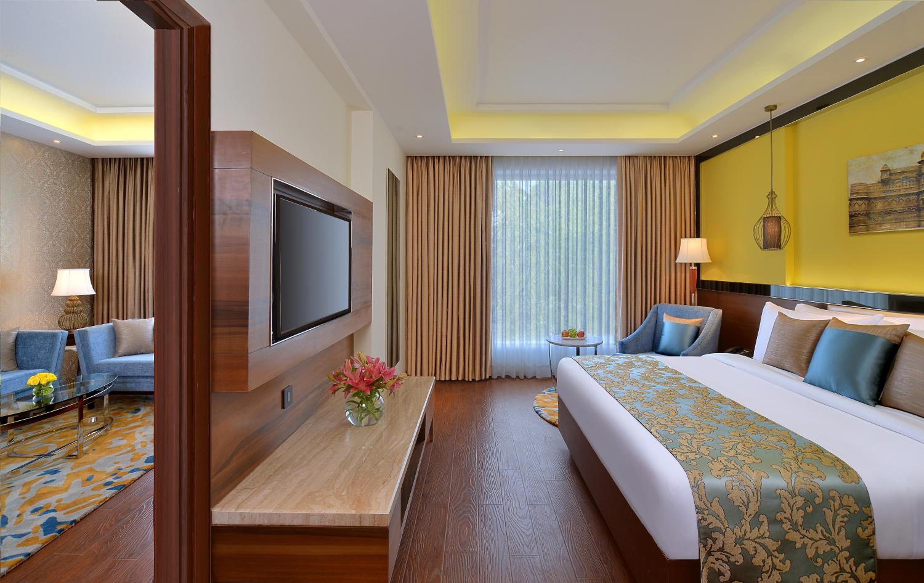 One-Bedroom Suite With Complimentary Railway Station Transfers & 3hr early check-in and check-out (subject to availability) One-Bedroom Suite With Complimentary Railway Station Transfers & 3hr early check-in and check-out (subject to availability)