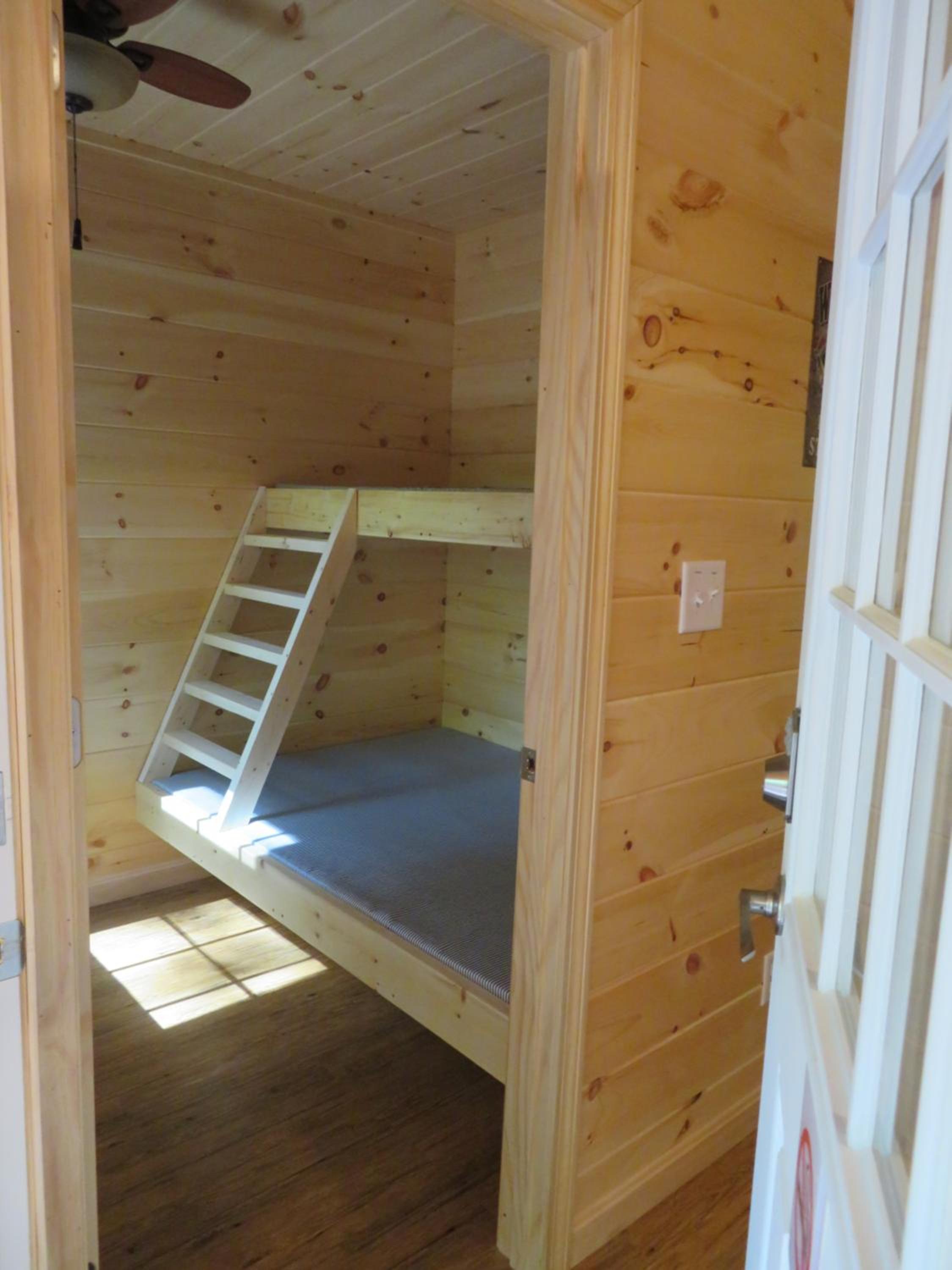 Catfish Cabin photo 1