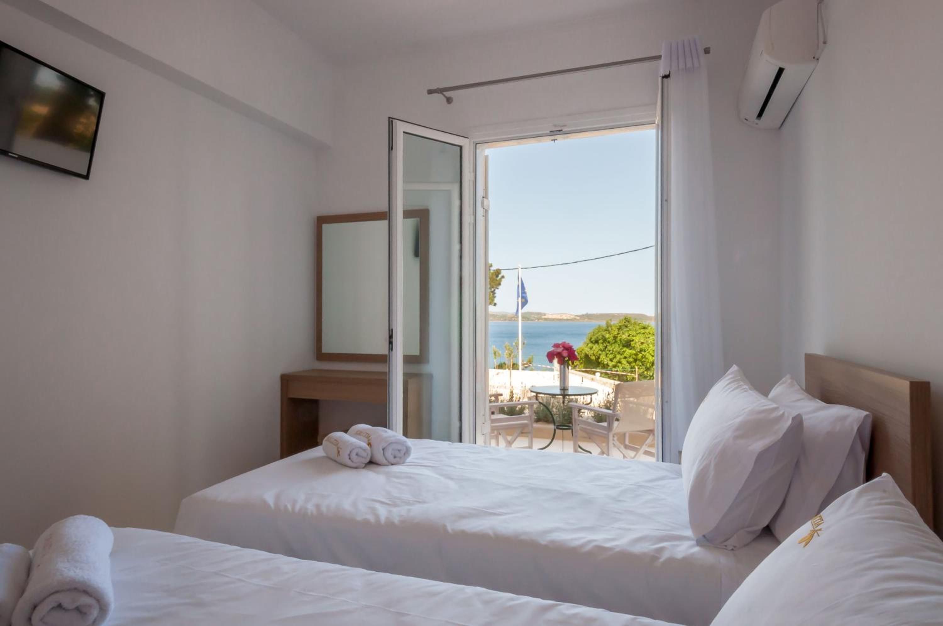 Ground Floor Studio with Sea View photo 1