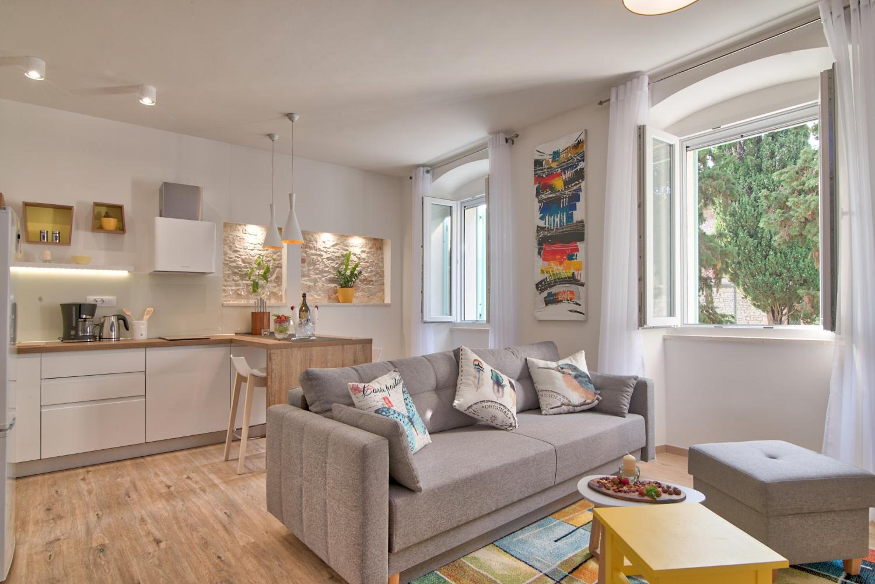 Deluxe Apartment