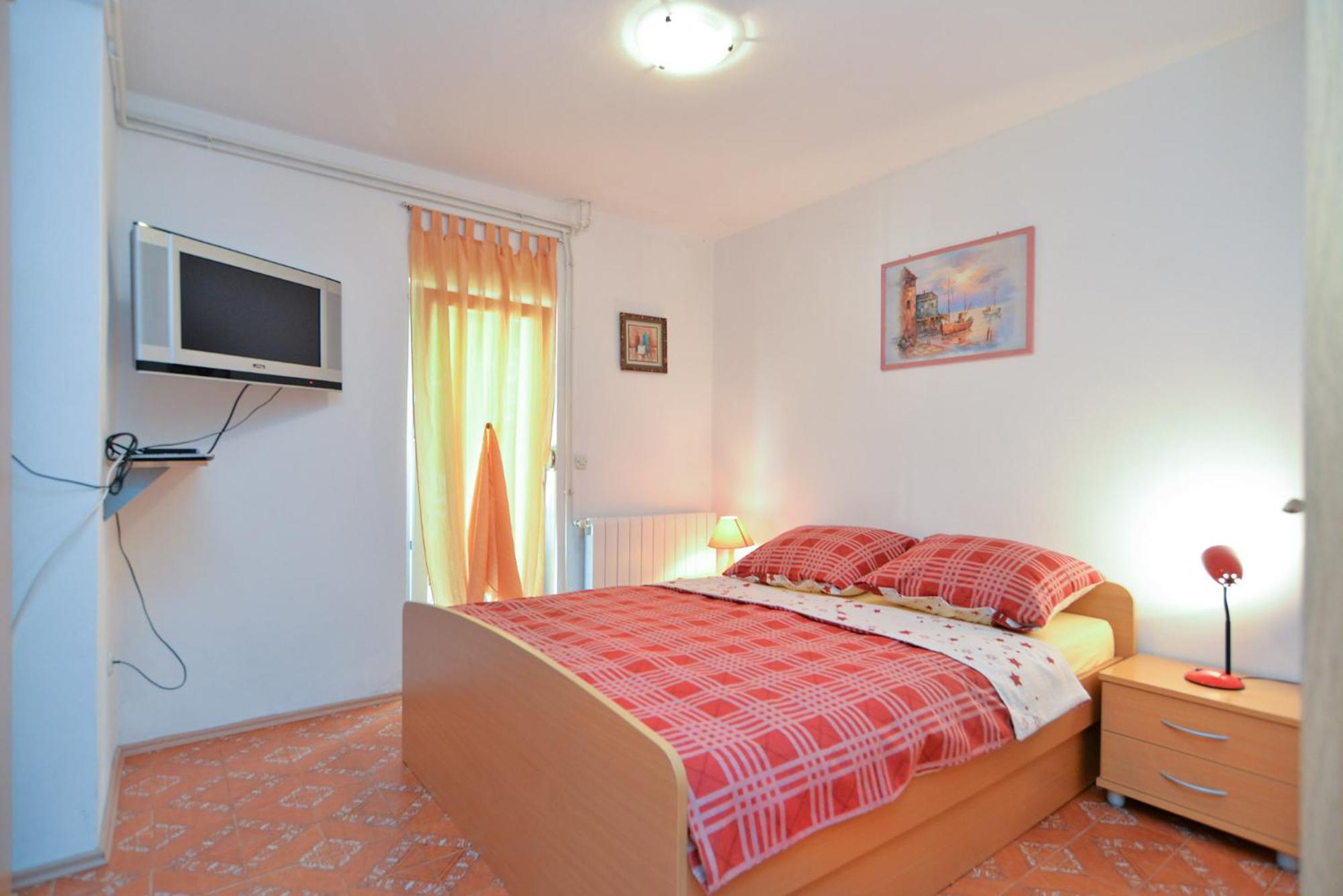 Apartment photo 3
