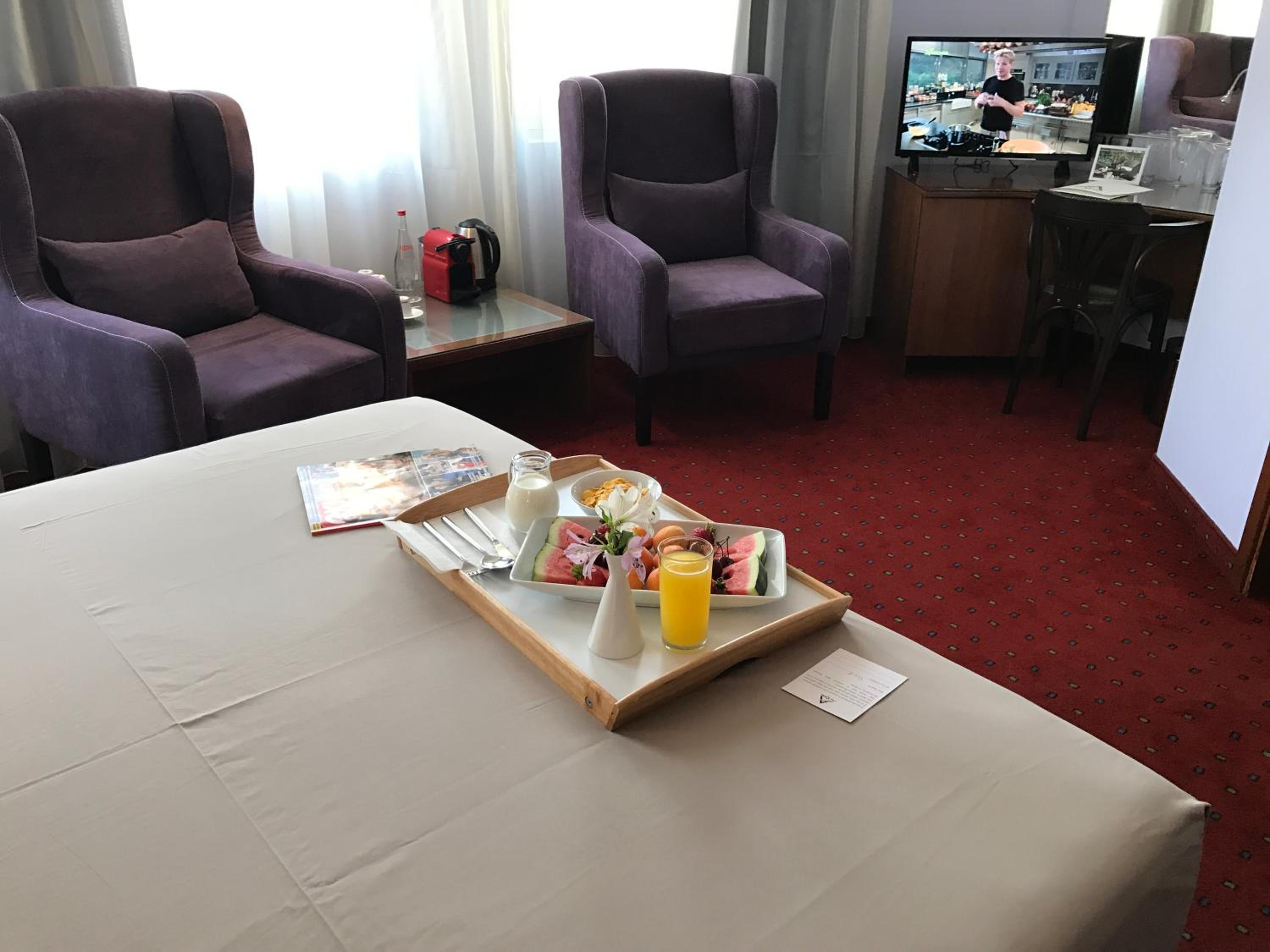Double Room - Photo 5