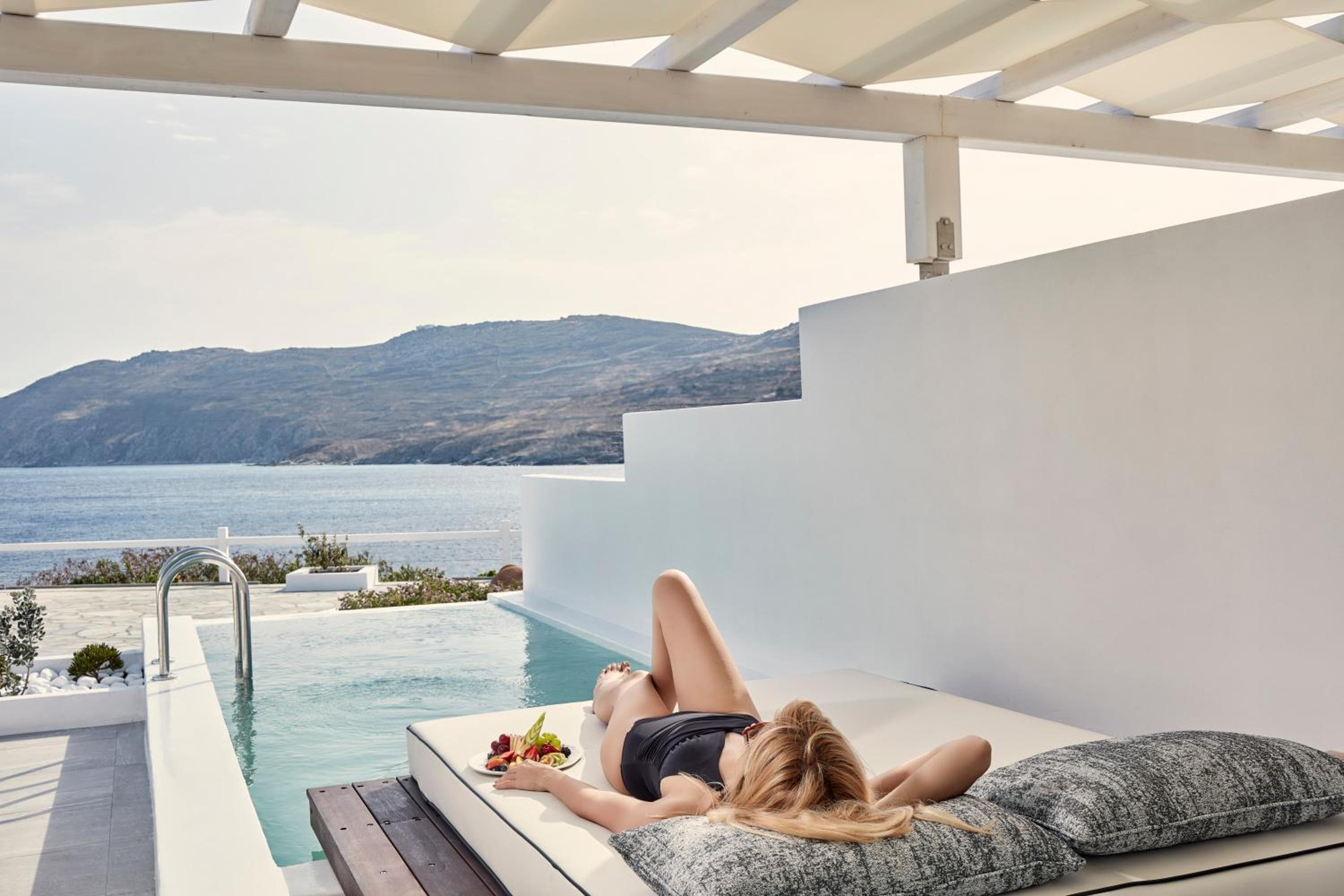 Signature Suite Sea View with Private Pool - Photo 4
