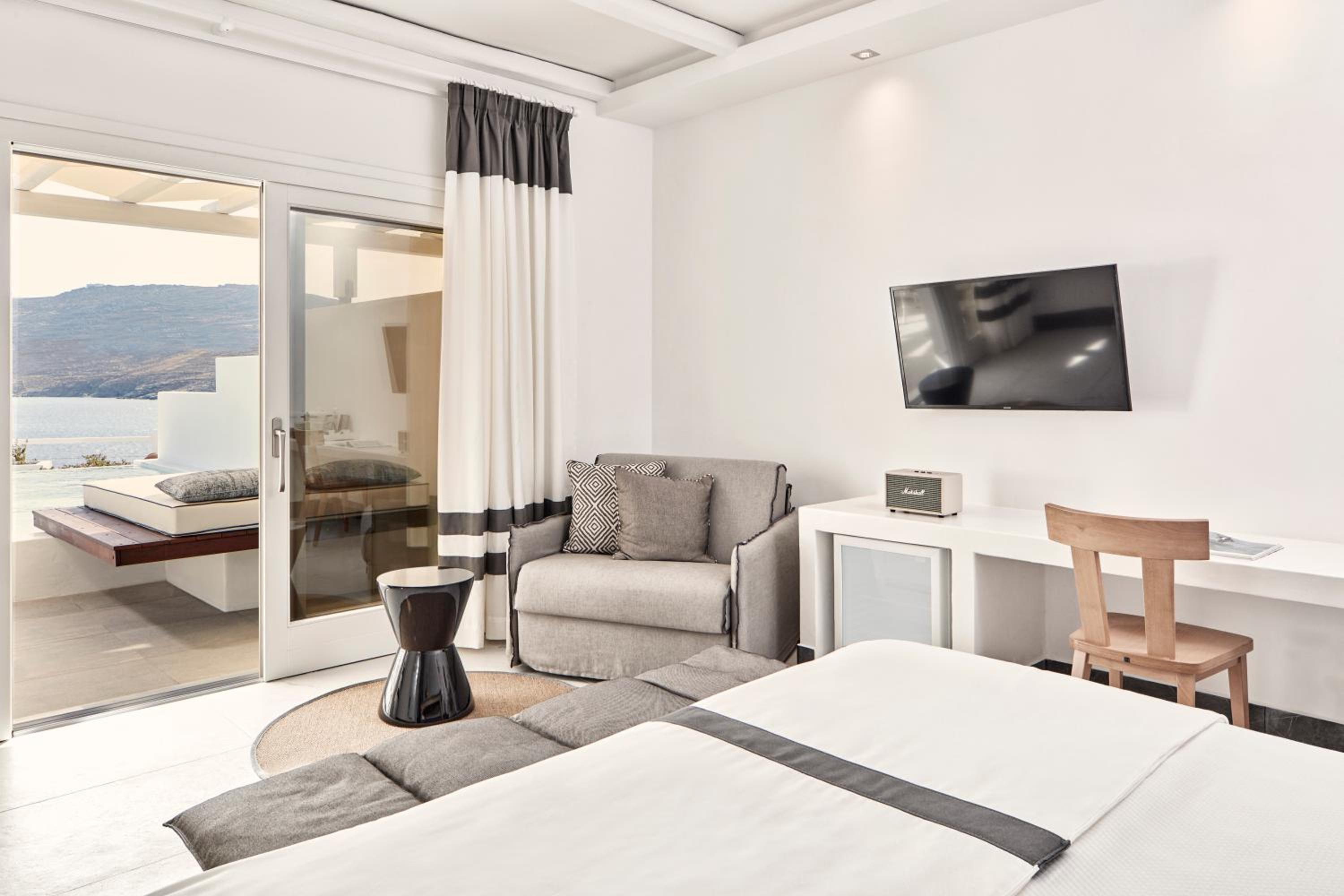 Signature Suite Sea View with Private Pool - Photo 13