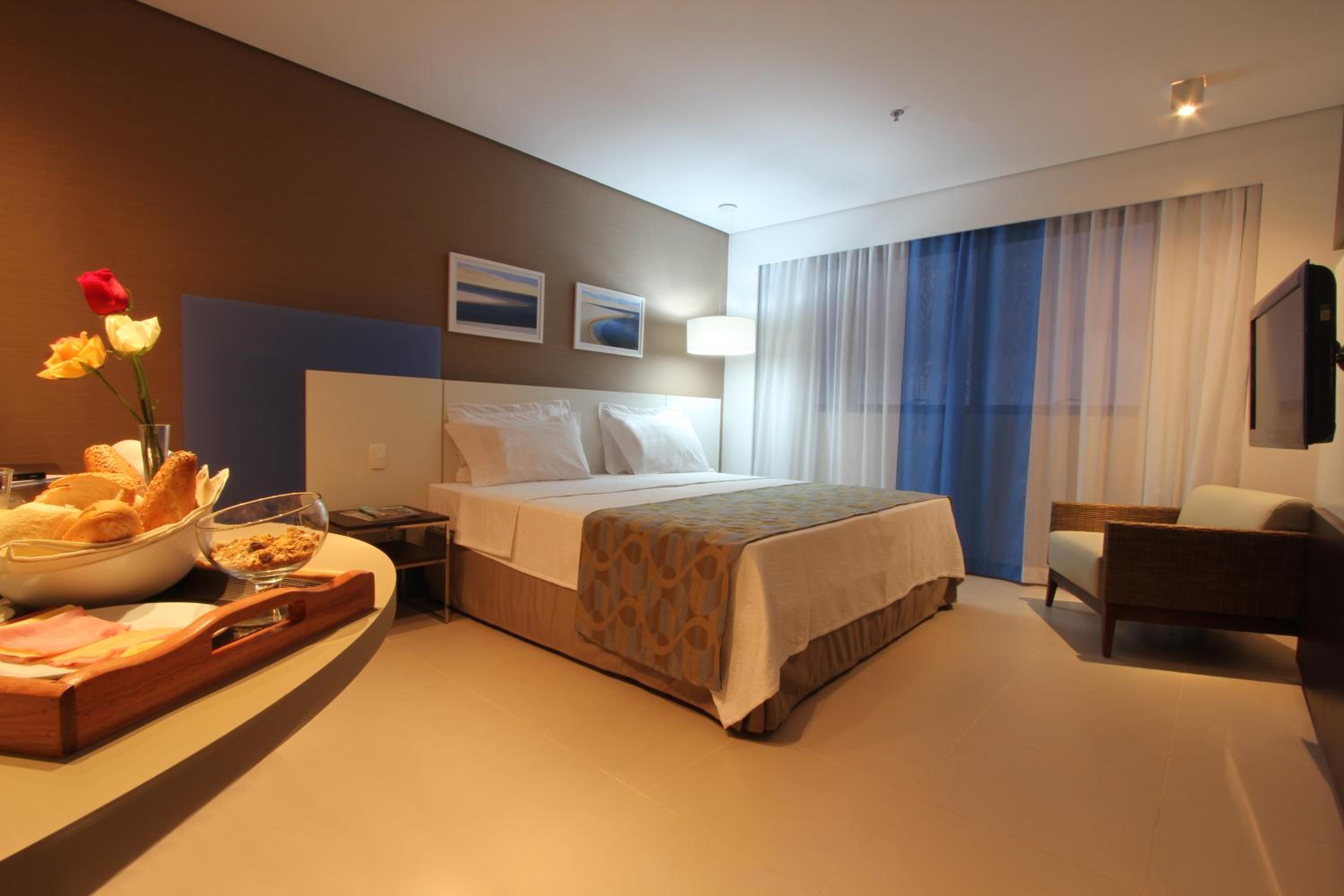 Standard Double - 1 King Bed thumbnail 6