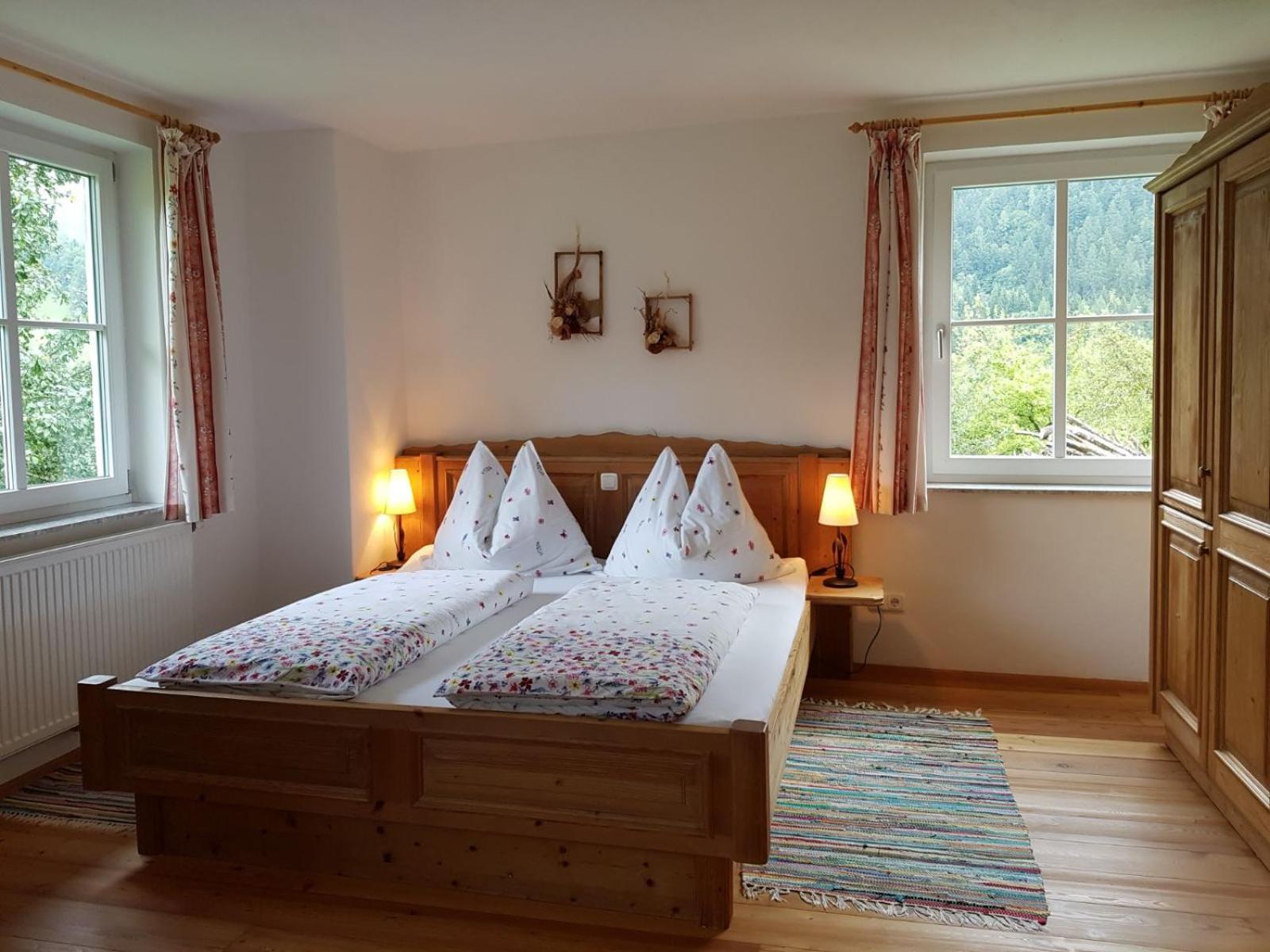 Deluxe Double Room with Shower - Photo 1