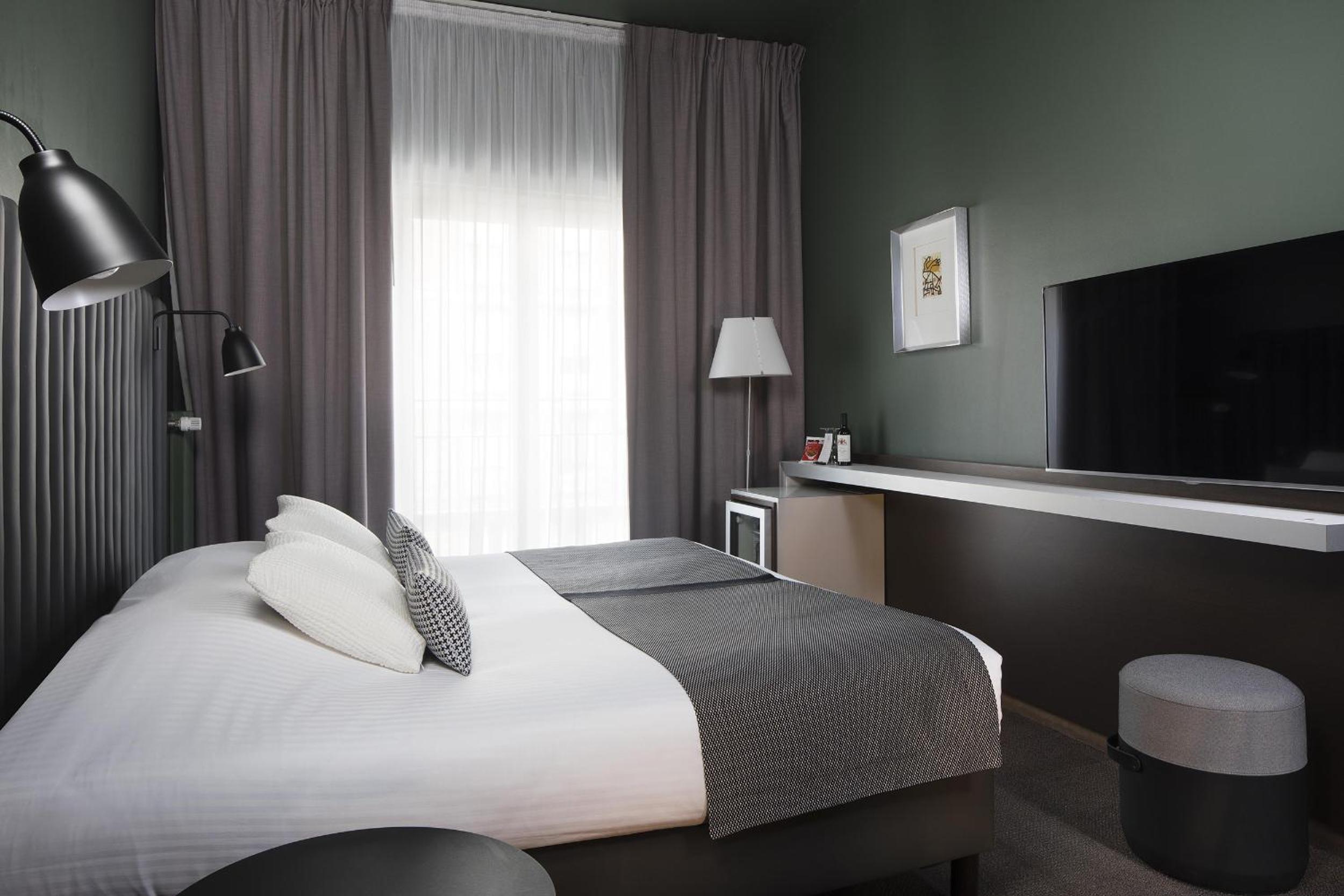Standard Double Room - Photo 6