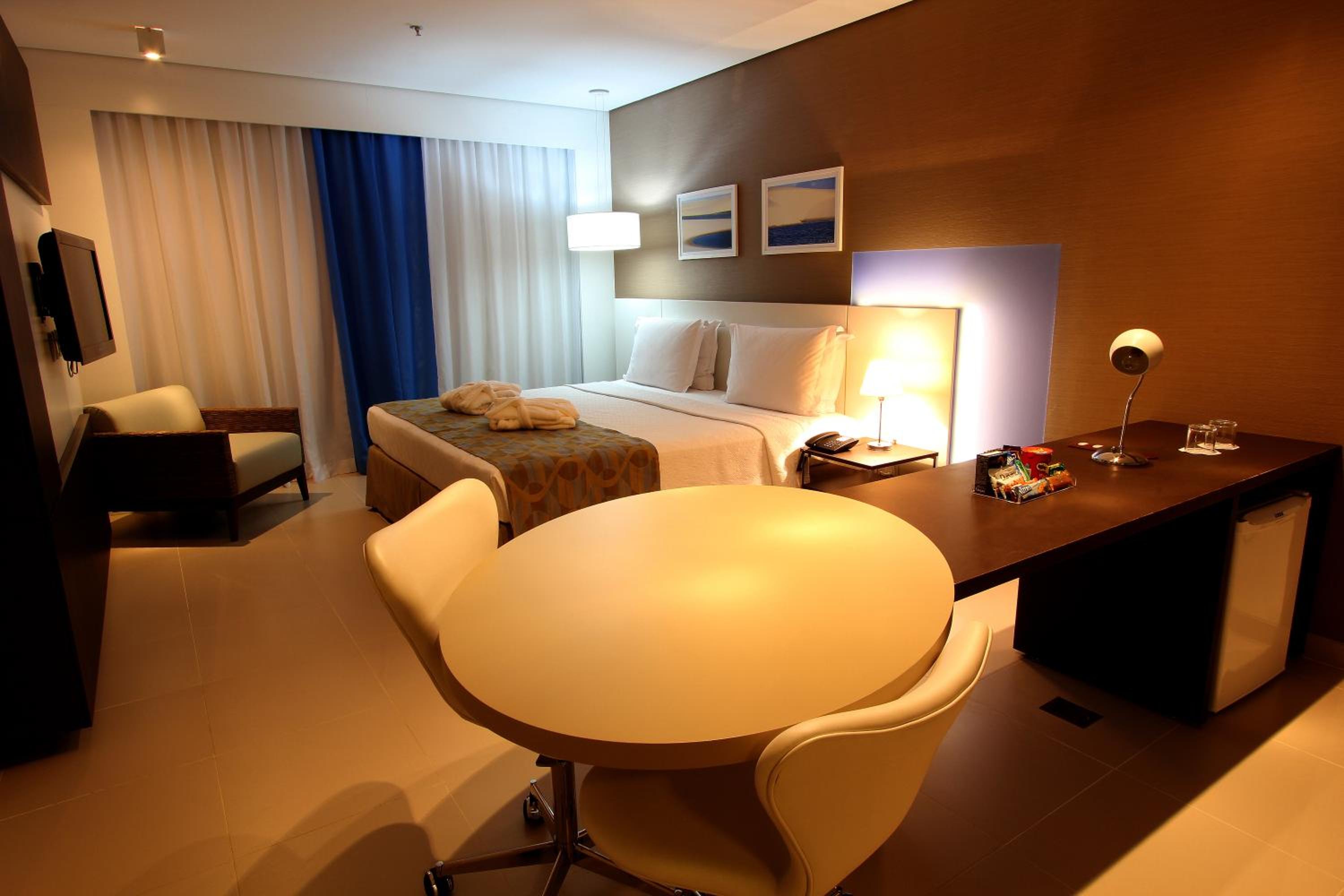 Premium Double - 1 King Bed thumbnail 5