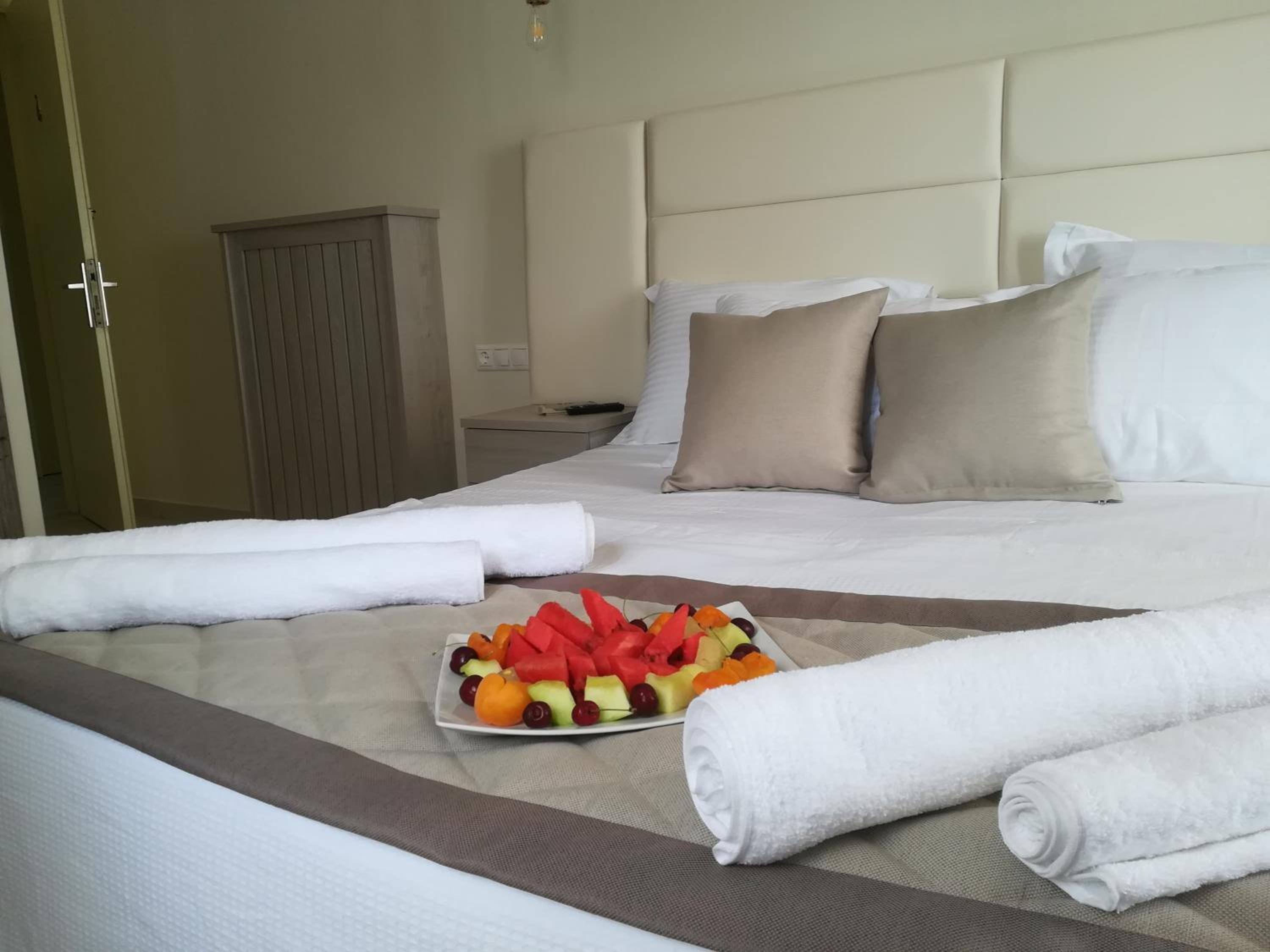 Deluxe Twin Room with Sea View