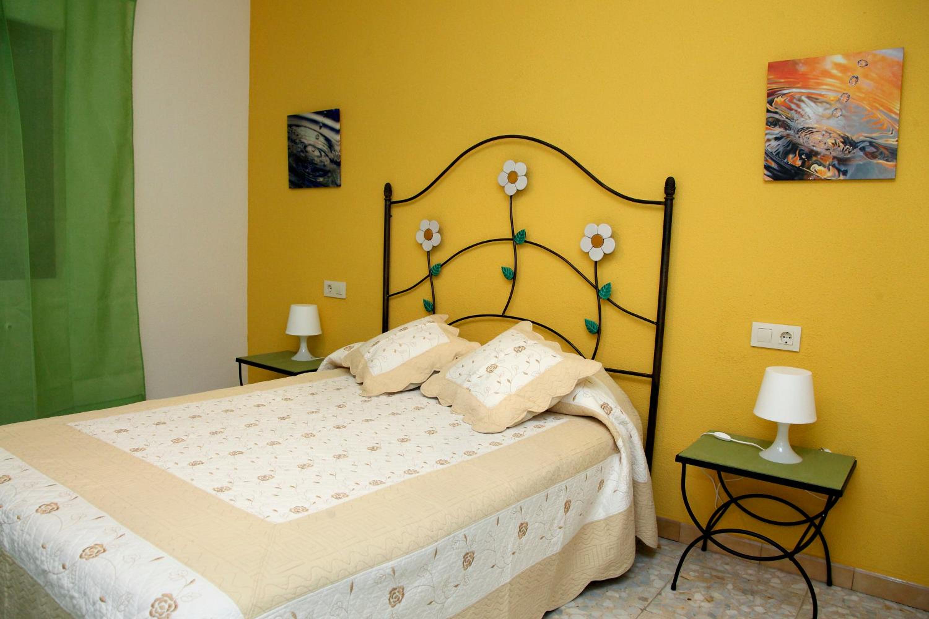 Four-Bedroom House photo 3