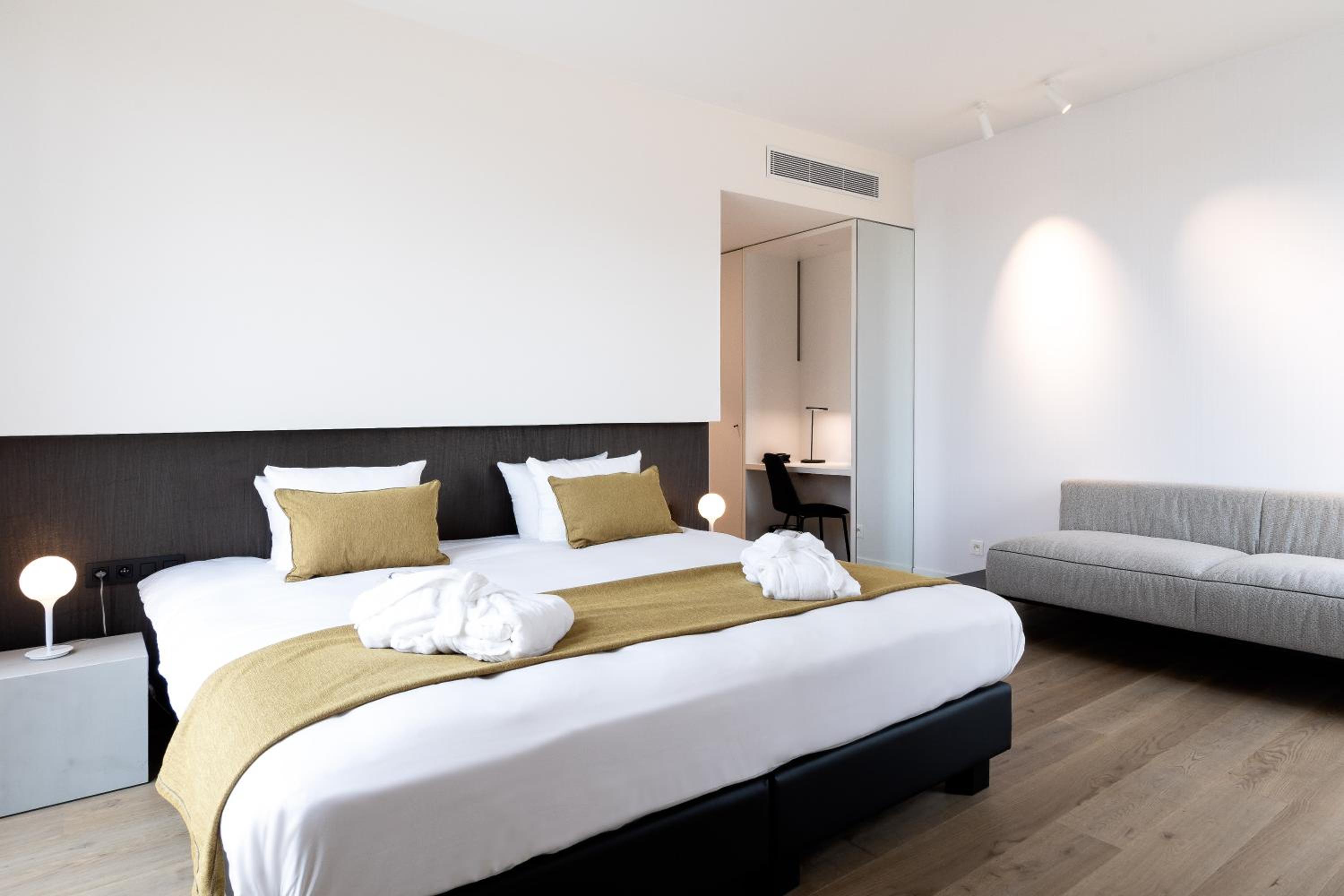 Deluxe Double Room with Garden View photo 2