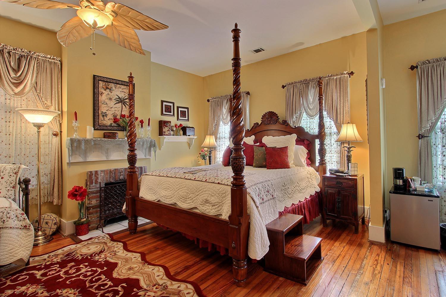 Royal Palm Suite