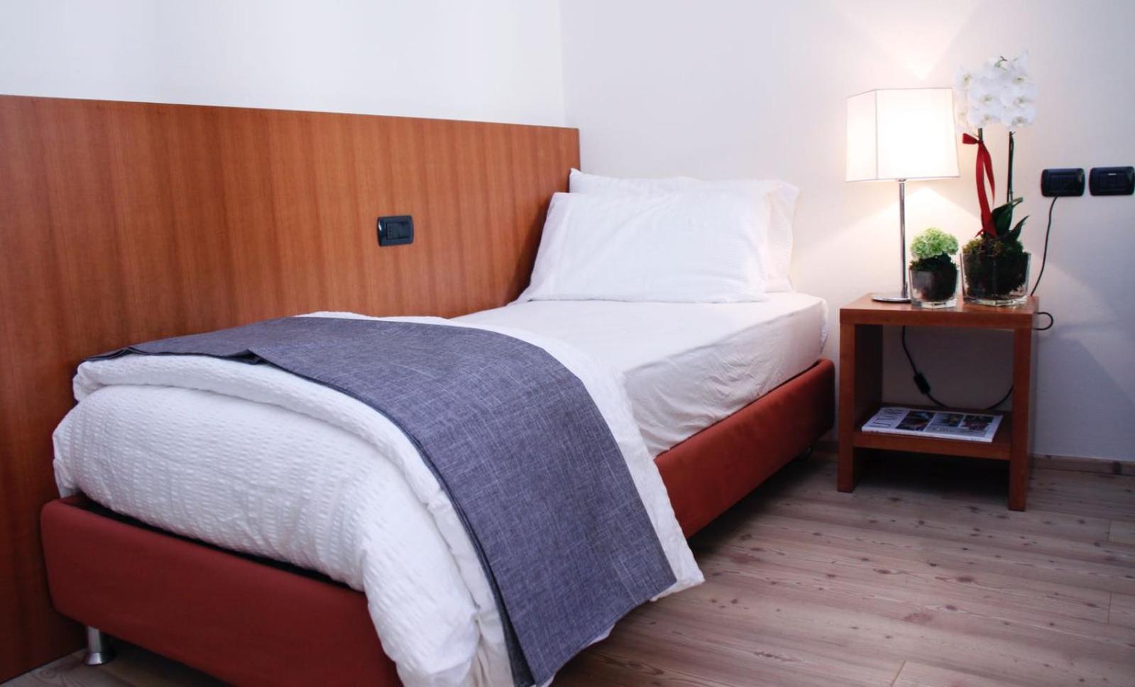 Deluxe Double or Twin Room photo 3