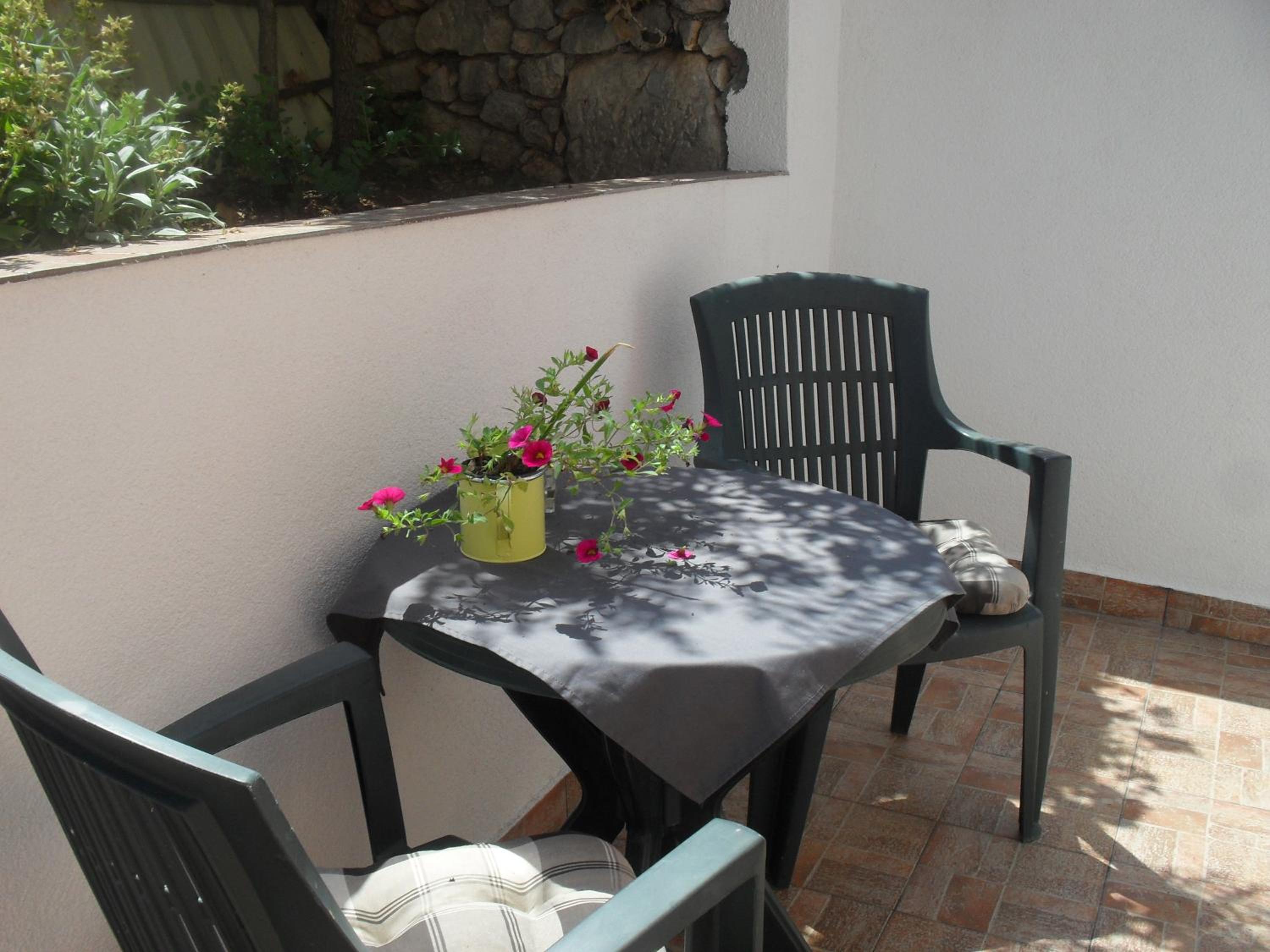 Standard Double Room - Photo 9