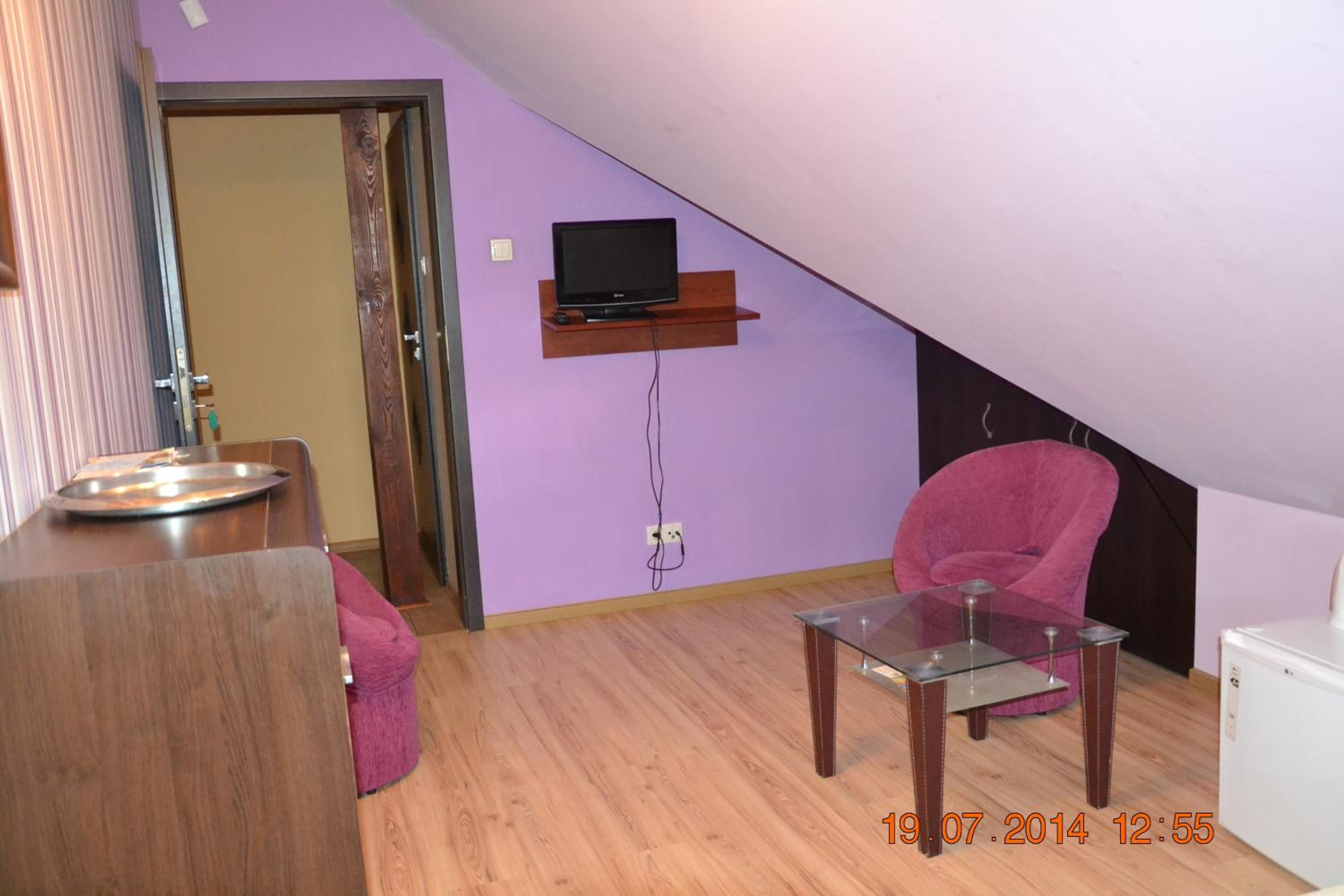 Double Room - Photo 2