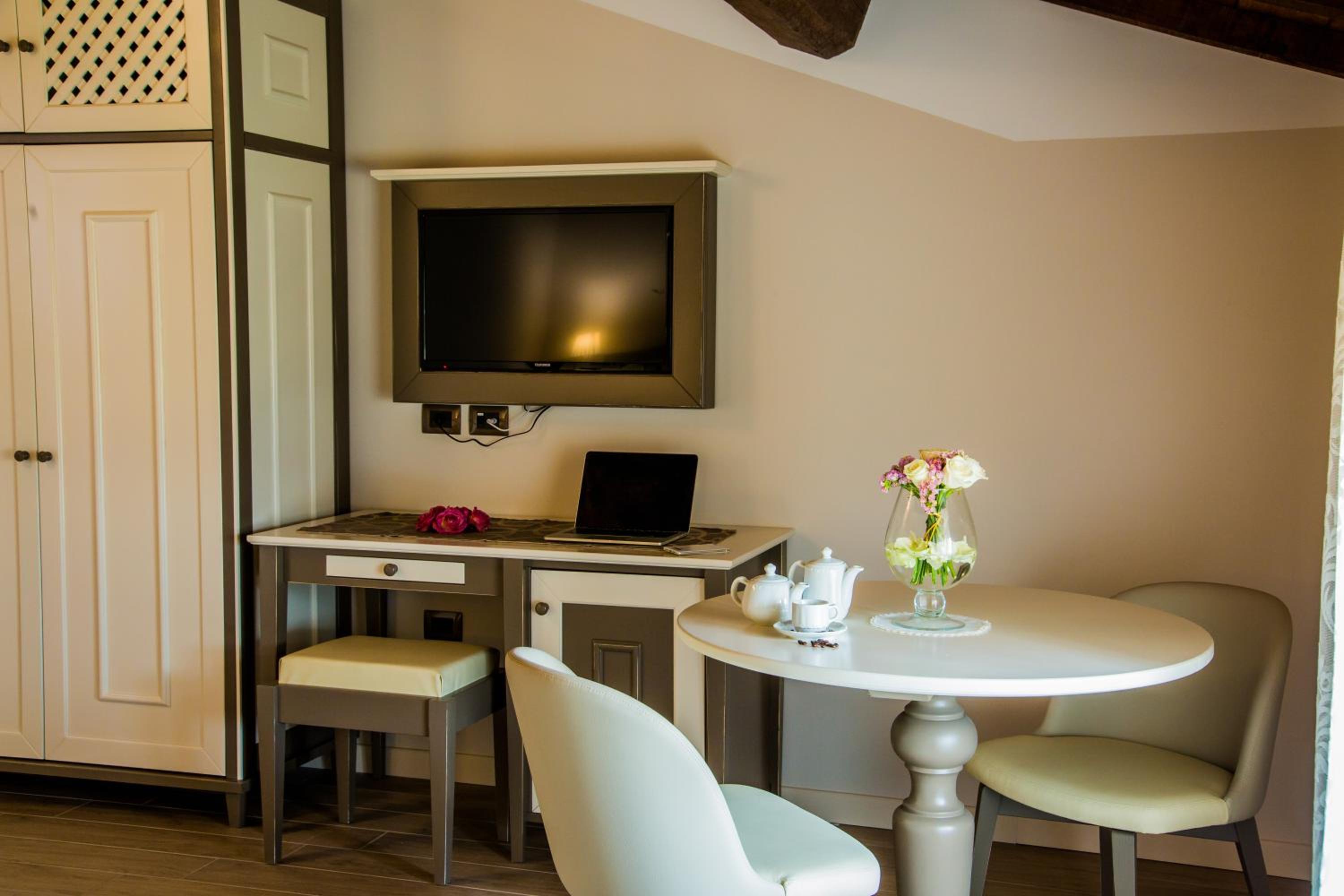 Double Room - Photo 4