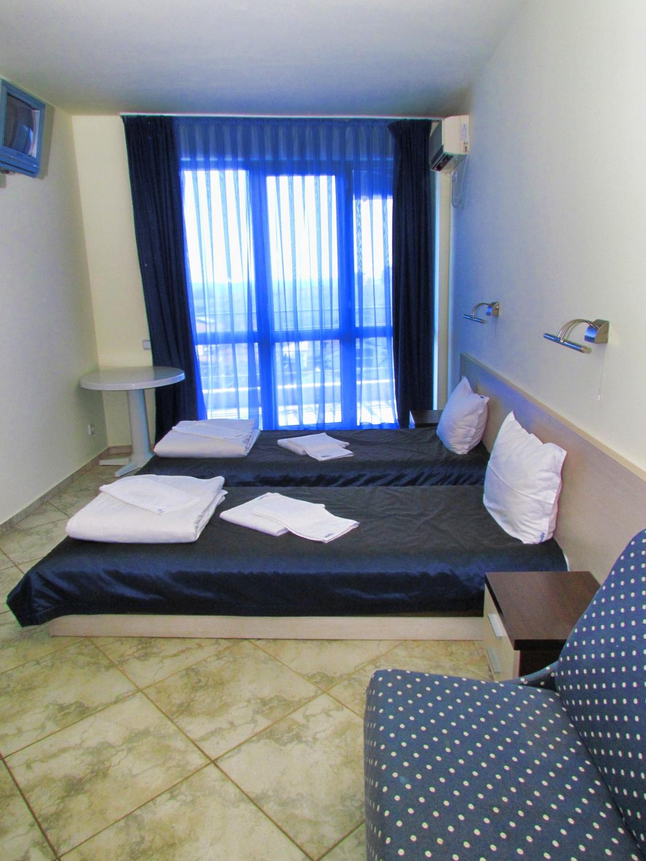 Double or Twin Room with Sea View photo 1